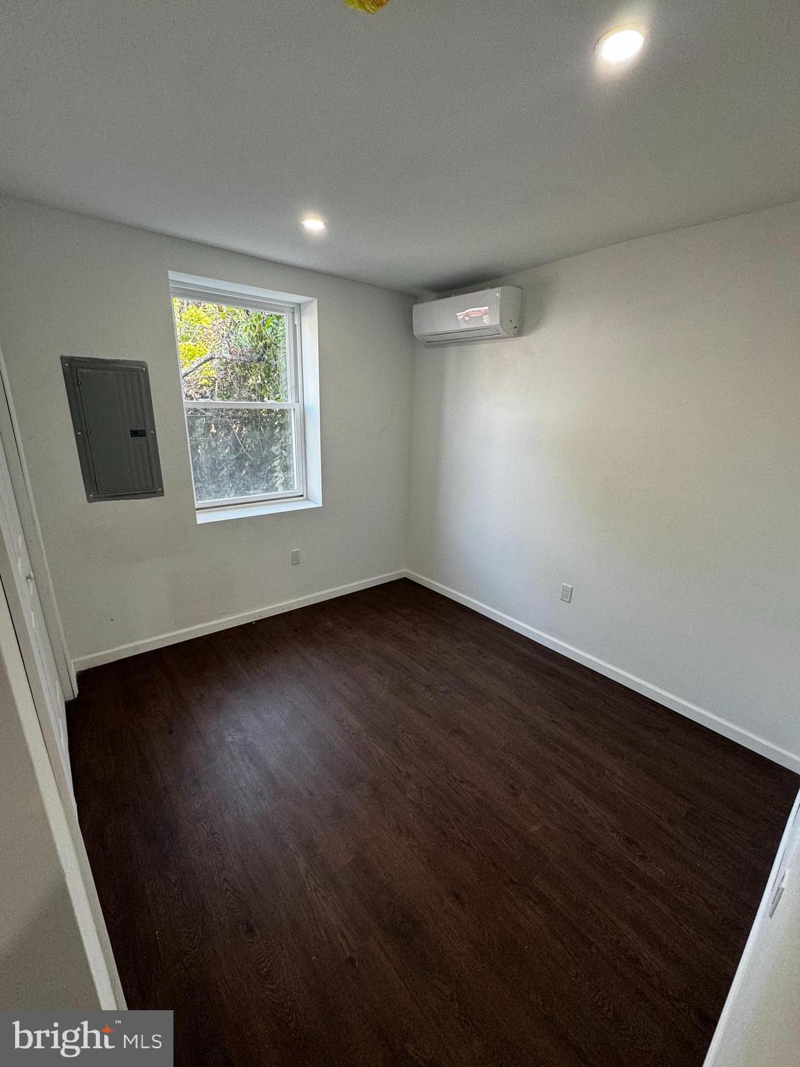 PHILADELPHIA (SOUTHWEST) - Residential Lease