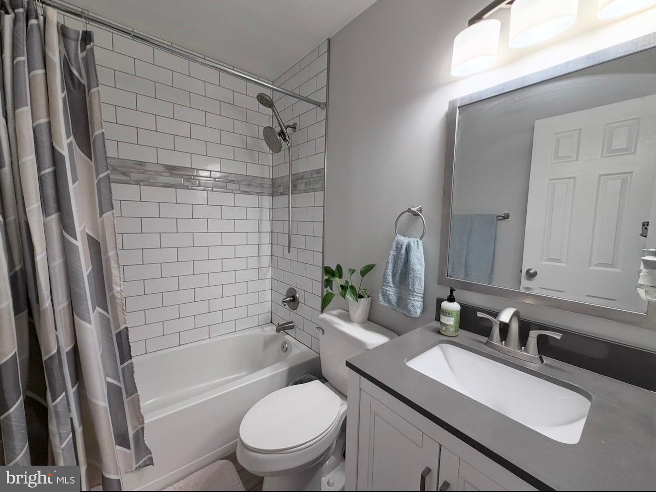 LOGAN WOODS - Residential