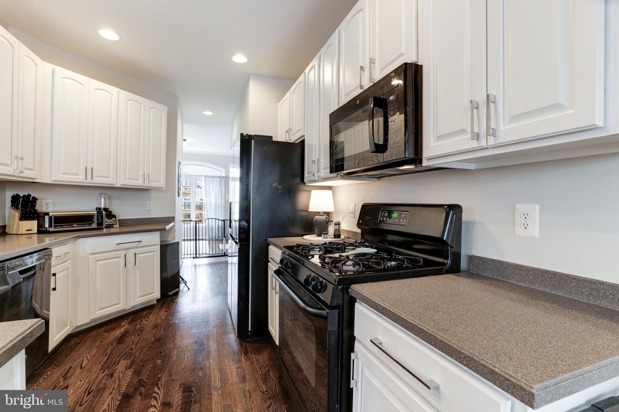 EDWARDS LANDING - Residential
