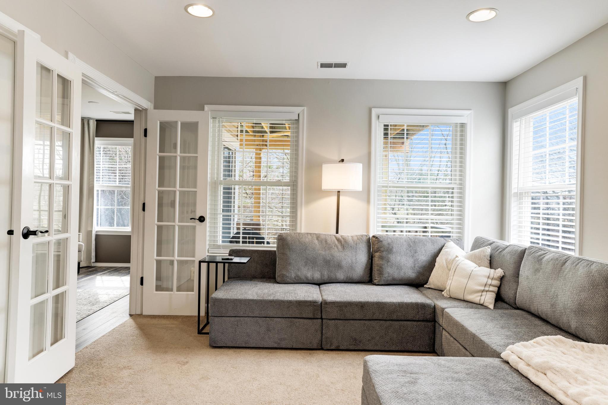 EDWARDS LANDING - Residential