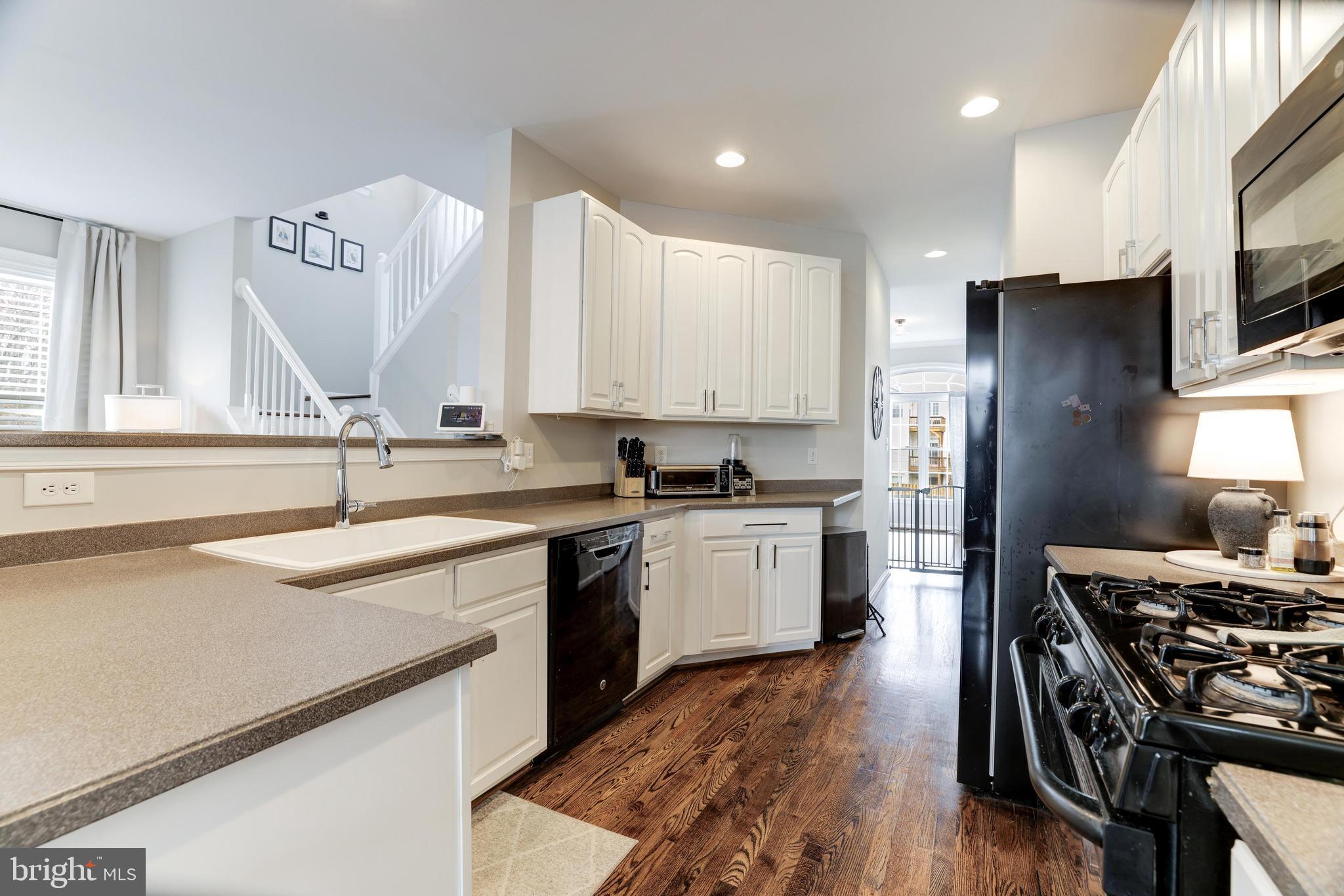 EDWARDS LANDING - Residential