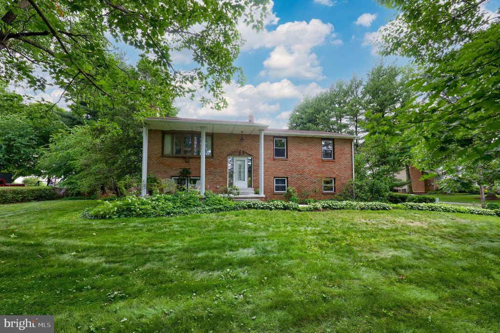 Photo of 1689 SHUMAKER RD, MANHEIM, PA 17545 (MLS # PALA2034068)