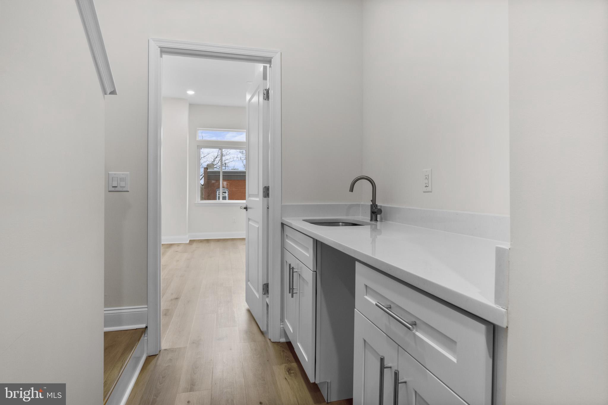 NORRIS SQUARE - Residential Income