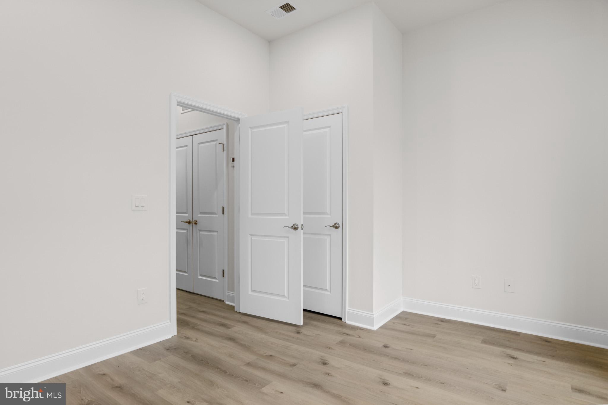 NORRIS SQUARE - Residential Income