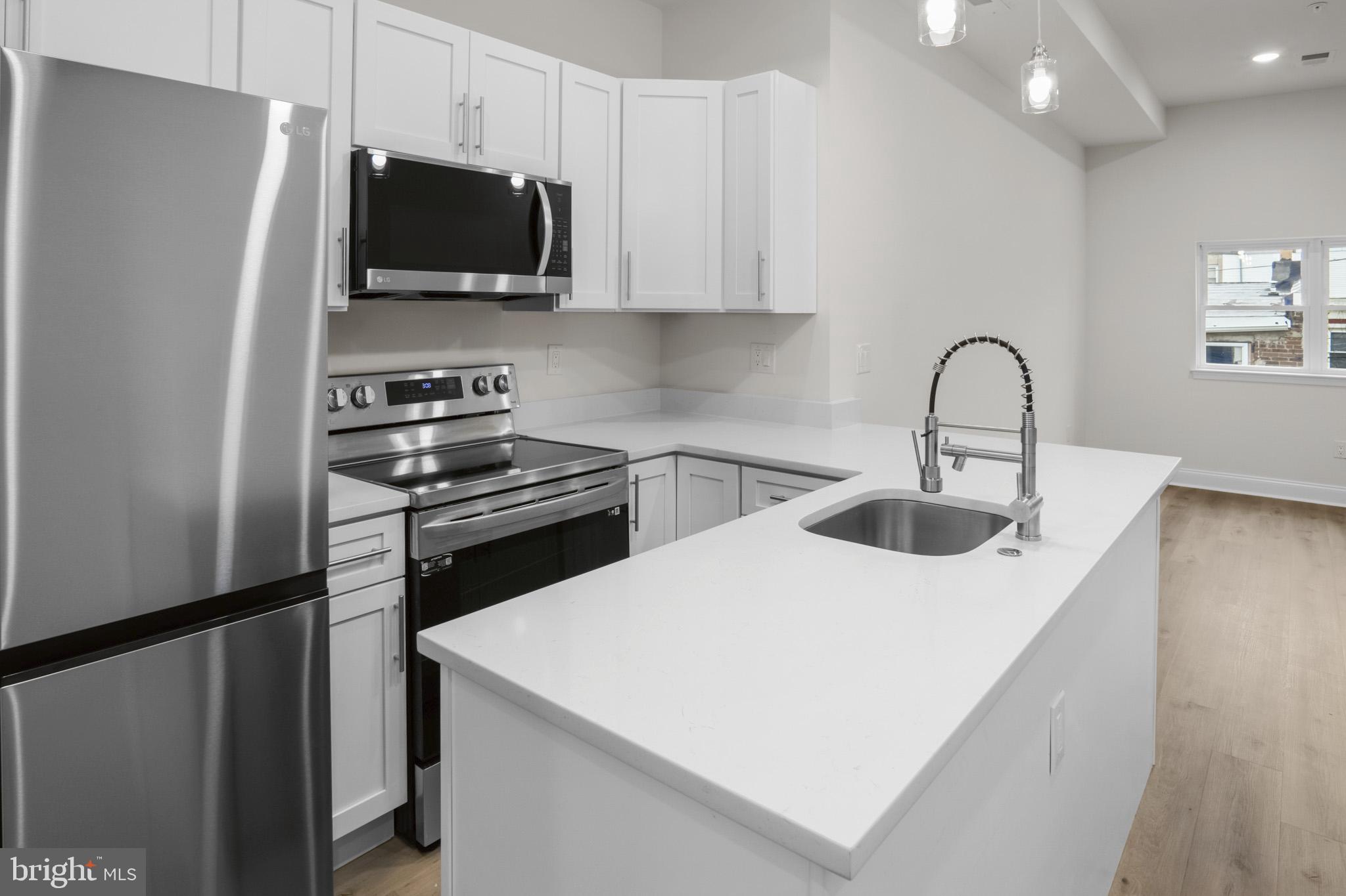 NORRIS SQUARE - Residential Income