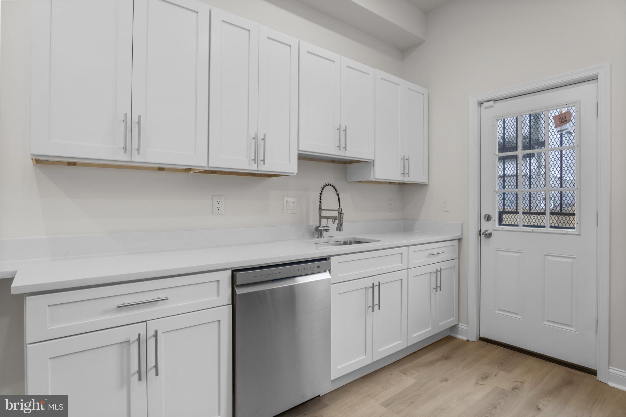 NORRIS SQUARE - Residential Income
