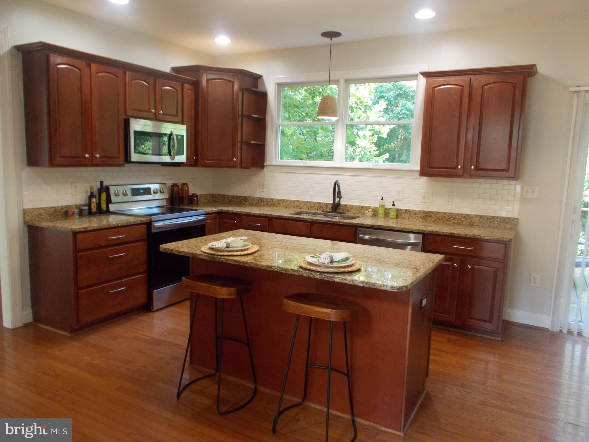 VAN LEAR - Residential Lease