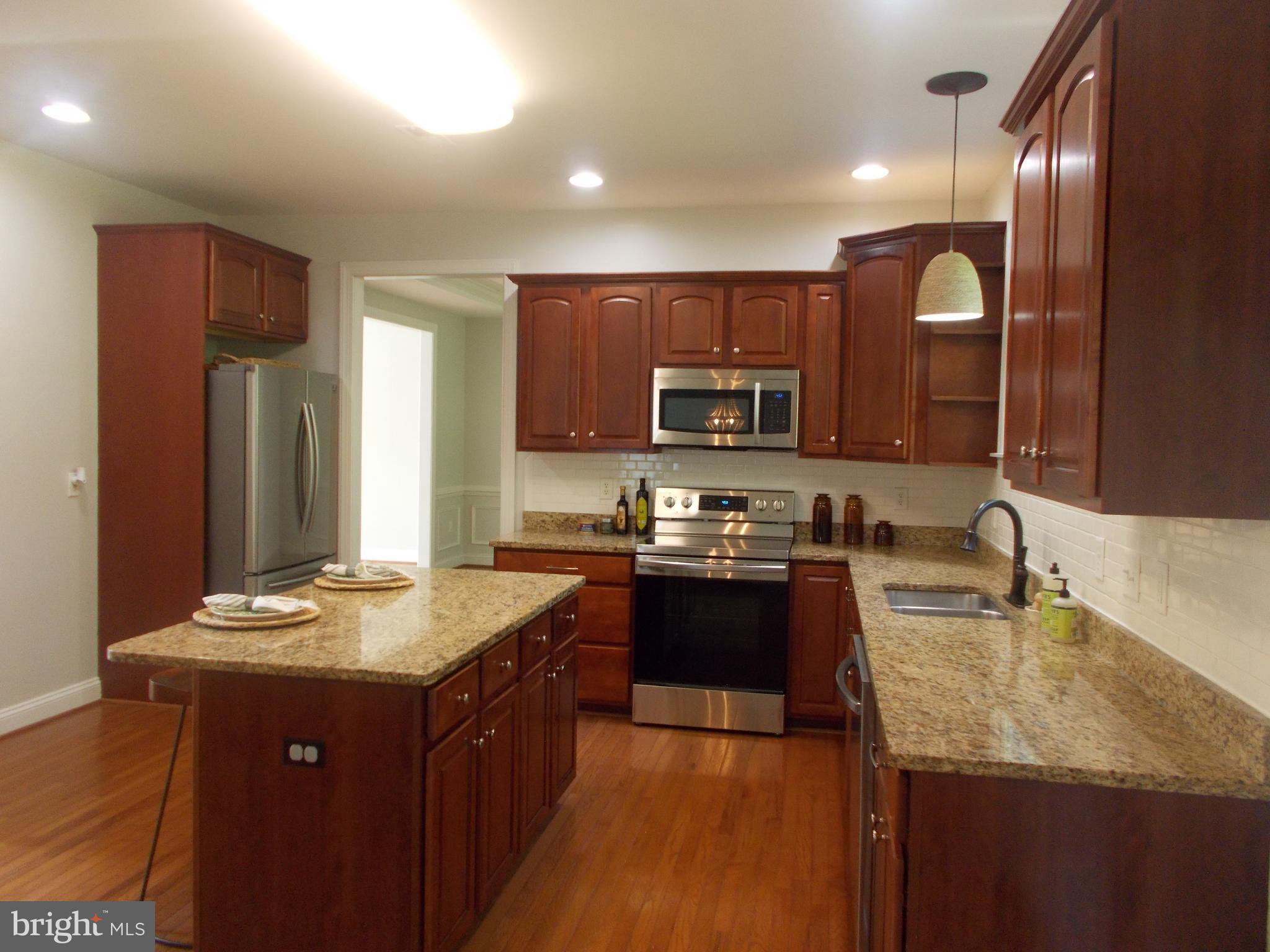 VAN LEAR - Residential Lease