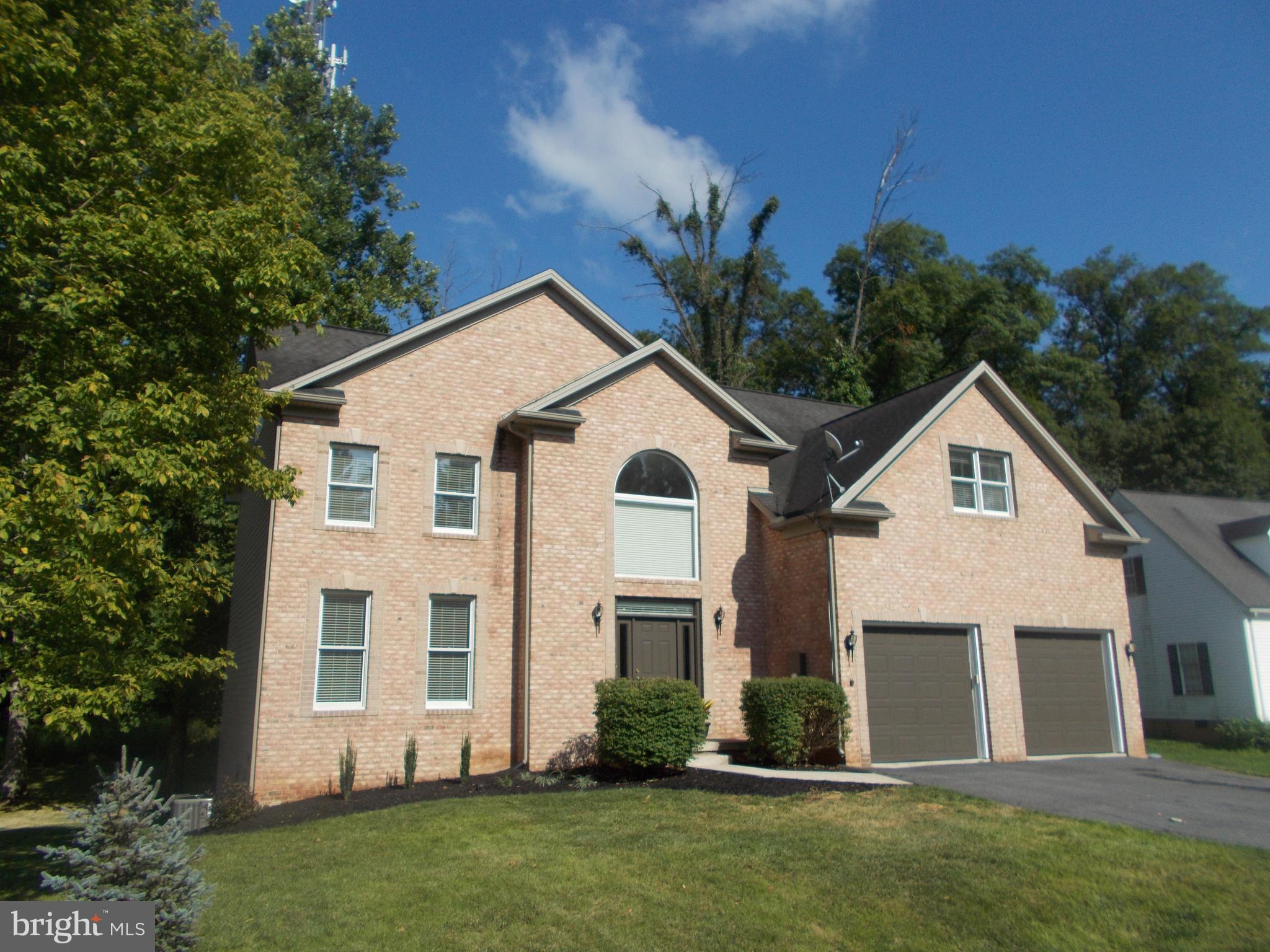 VAN LEAR - Residential Lease