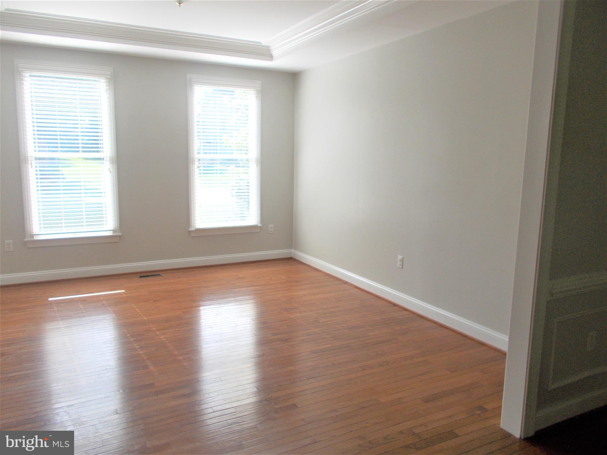 VAN LEAR - Residential Lease