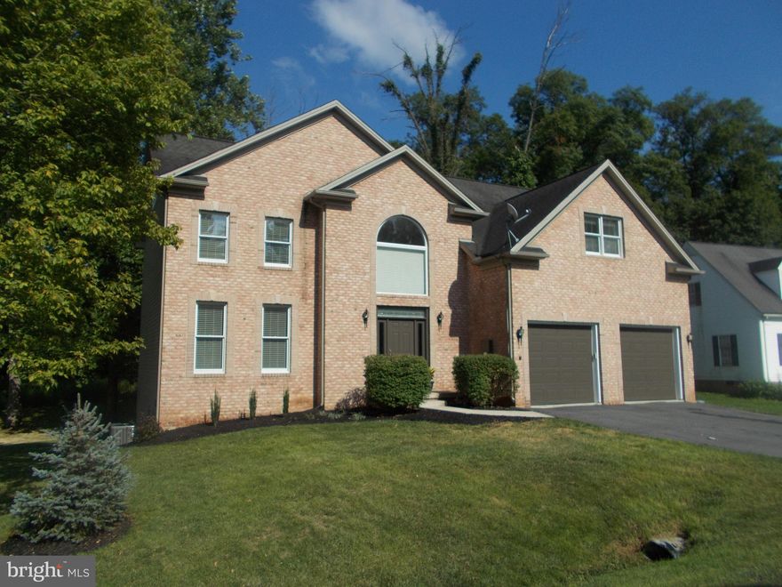 SUPER Upscale Rental in Williamsport. Close to interstates, shopping, great schools. 4 BR's on Upper level AND 2 BR and 2nd Family Room on finished 3rd Floor! So even though there isn't a basement...there is 4000 sq ft on 3 finished levels! BIG yard. AVAILABLE  IMMEDIATELY. NEW PAINT,  NEW FR LVP FLOORING, STAINLESS APPLIANCES... BEAUTIFUL HOME!  Qualified Tenants Only.