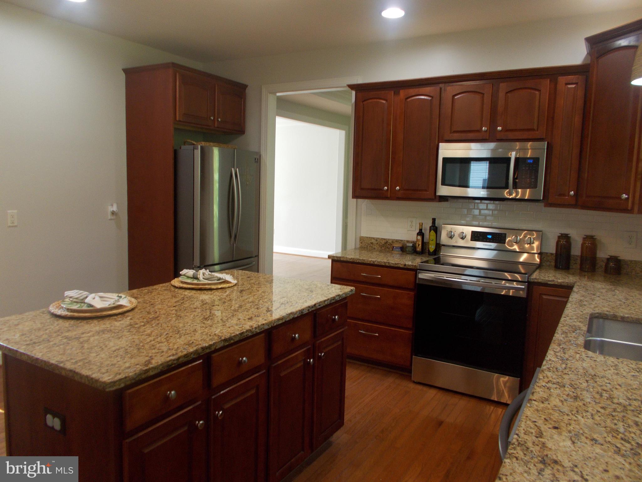 VAN LEAR - Residential Lease