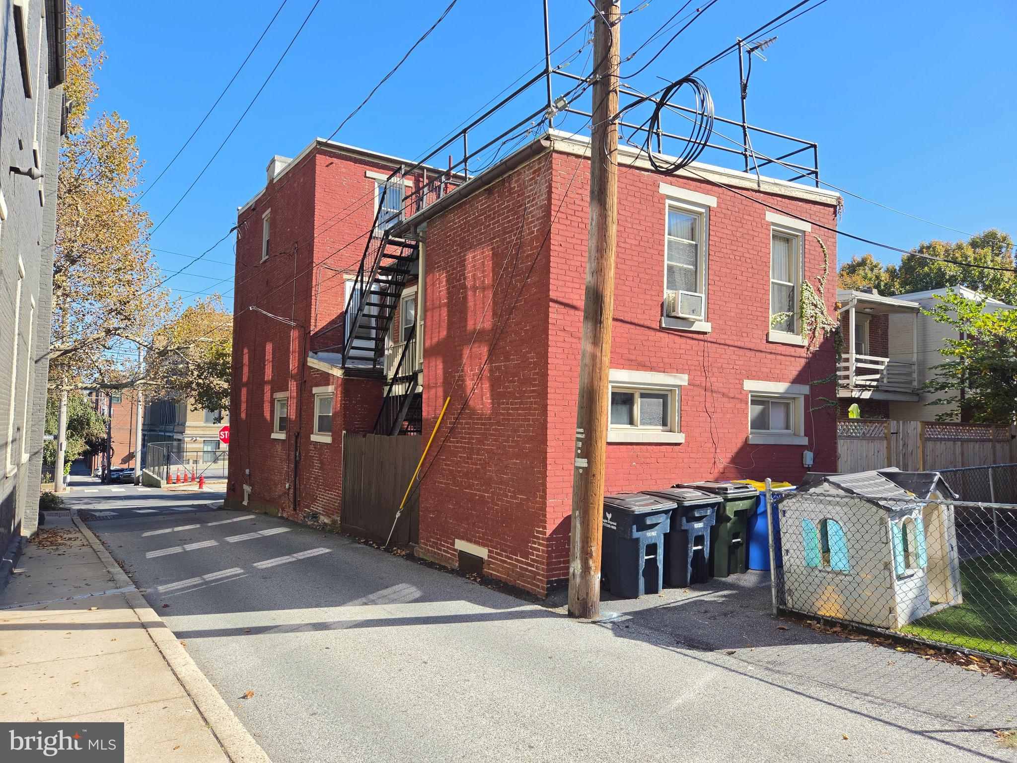 126 N MULBERRY STREET