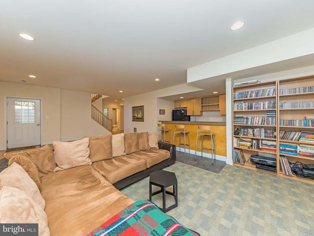 ALEXANDRA ESTATES - Residential