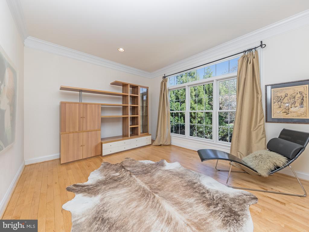 ALEXANDRA ESTATES - Residential