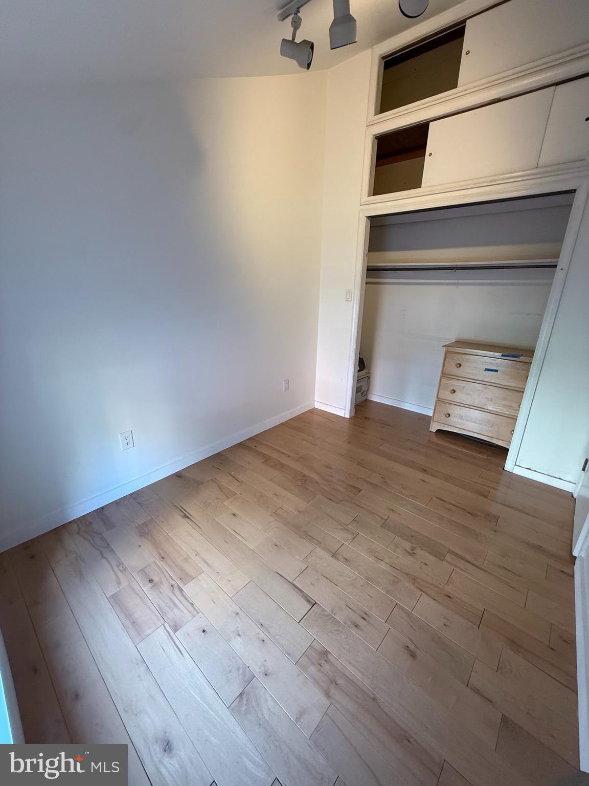 PHILADELPHIA - Residential