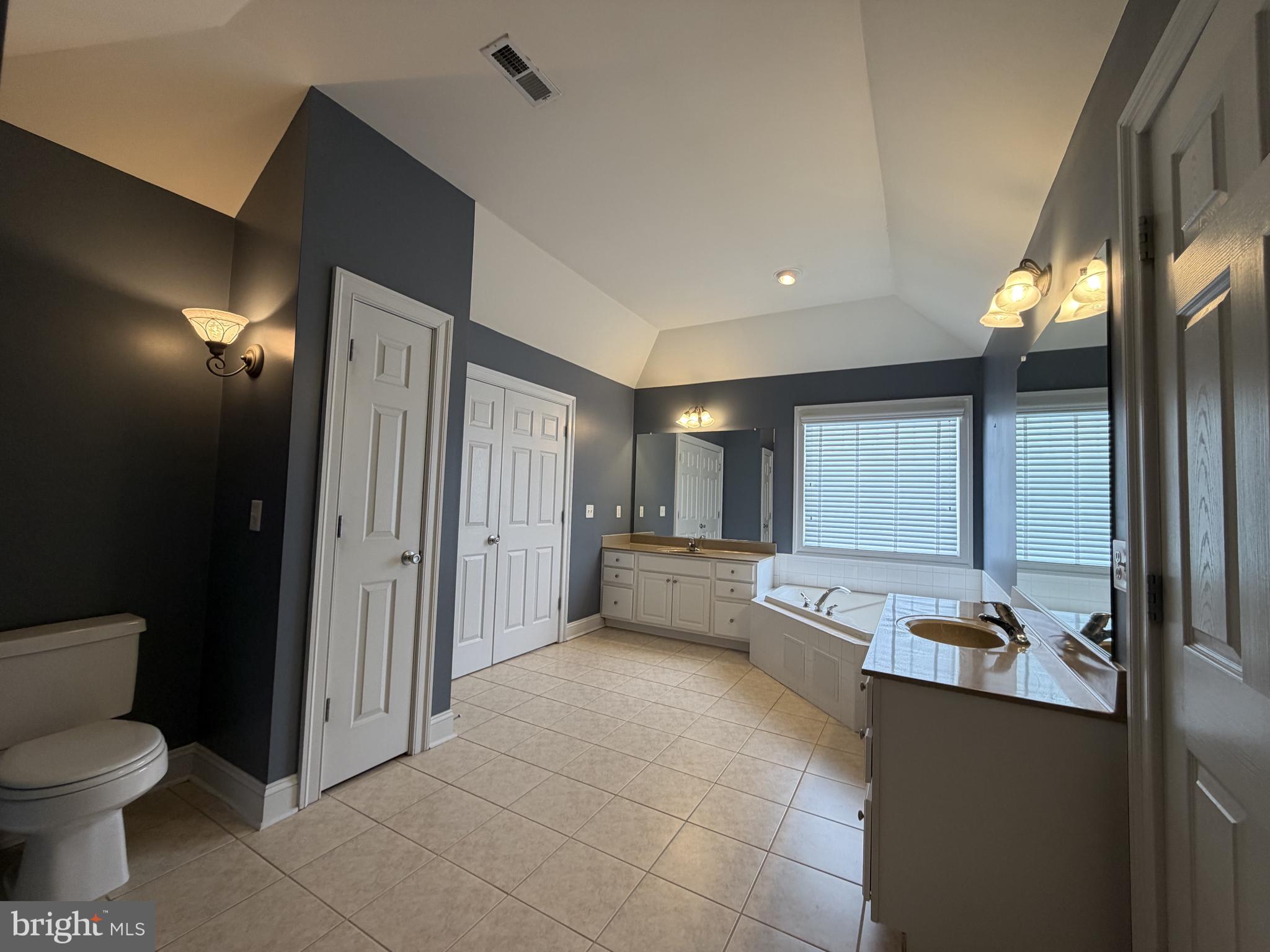 ROCKLAND HILLS - Residential