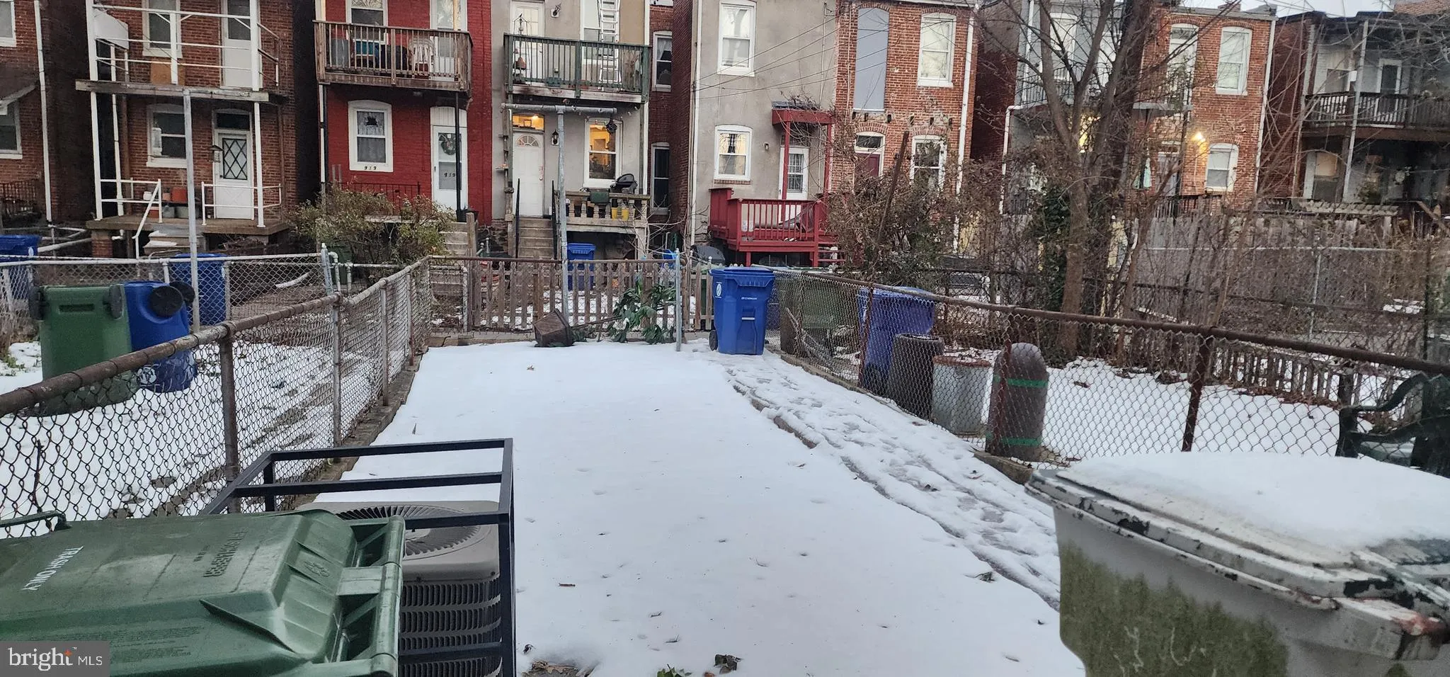 Baltimore, Maryland 21218, United States, 3 Bedrooms Bedrooms, ,2 BathroomsBathrooms,Residential,Pending,17657