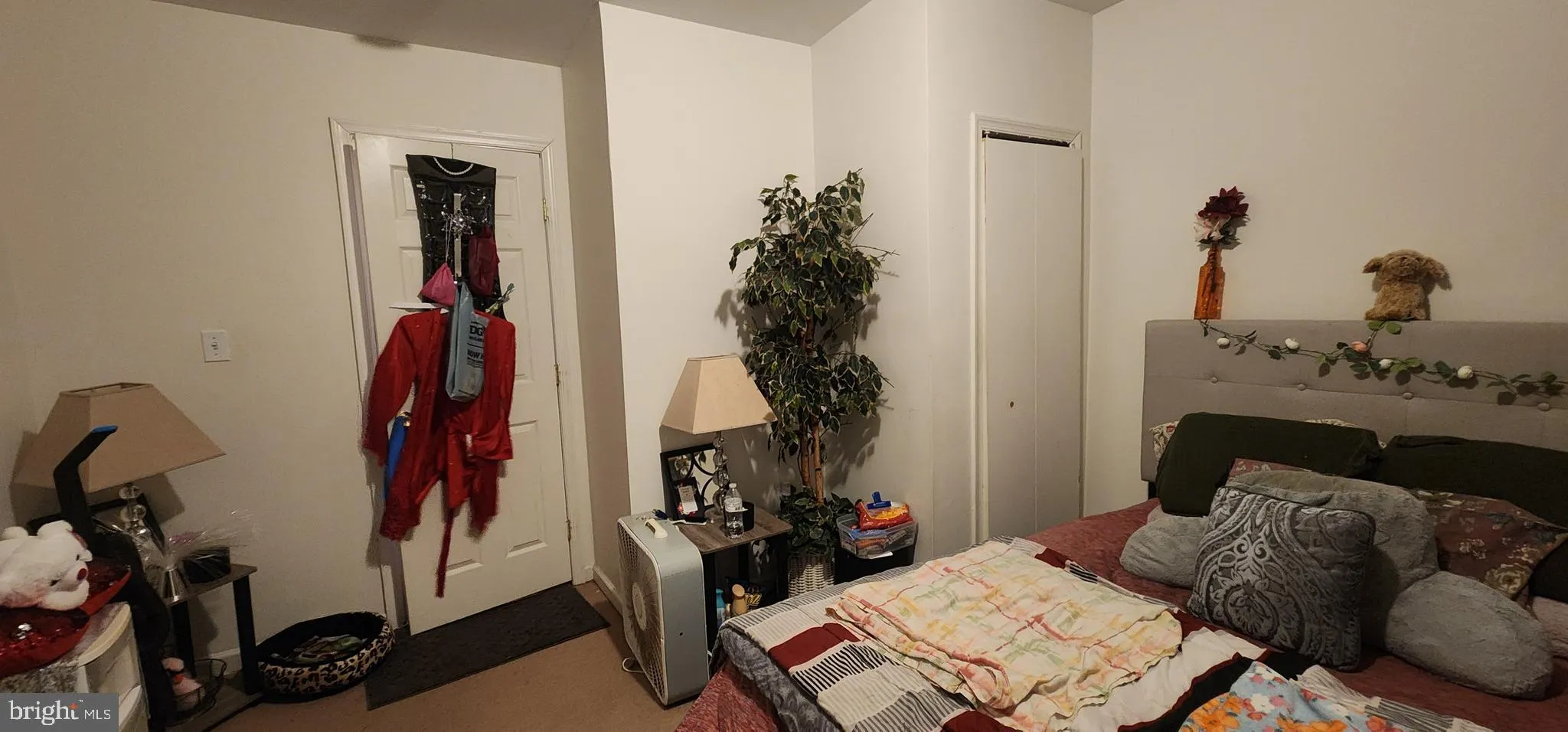 Baltimore, Maryland 21218, United States, 3 Bedrooms Bedrooms, ,2 BathroomsBathrooms,Residential,Pending,17657