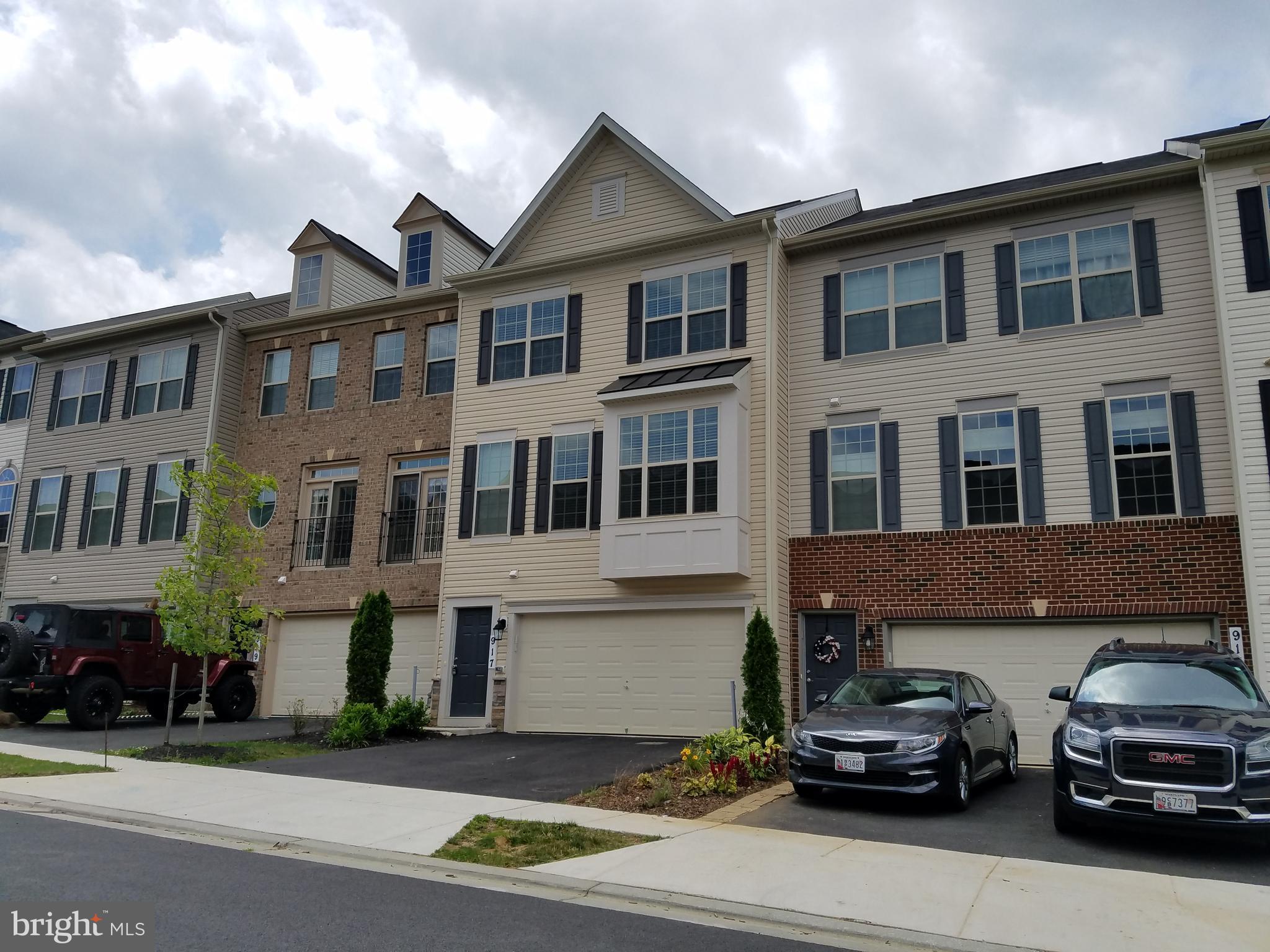 CANTERBURY VILLAGE - Residential Lease