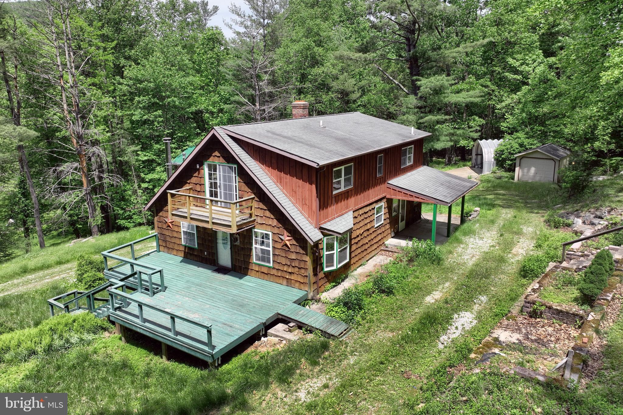 60 FERNWOOD LANE