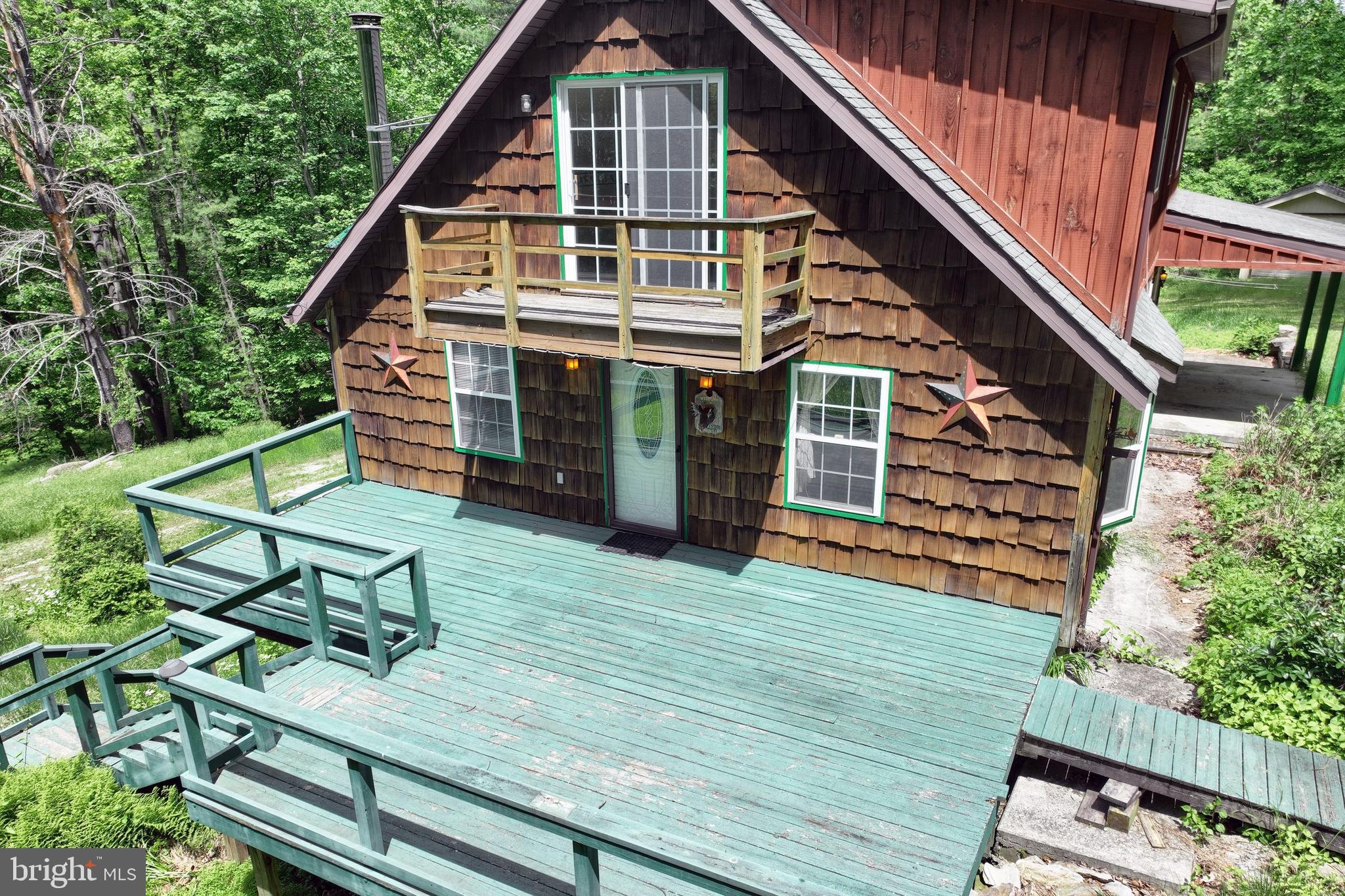 60 FERNWOOD LANE