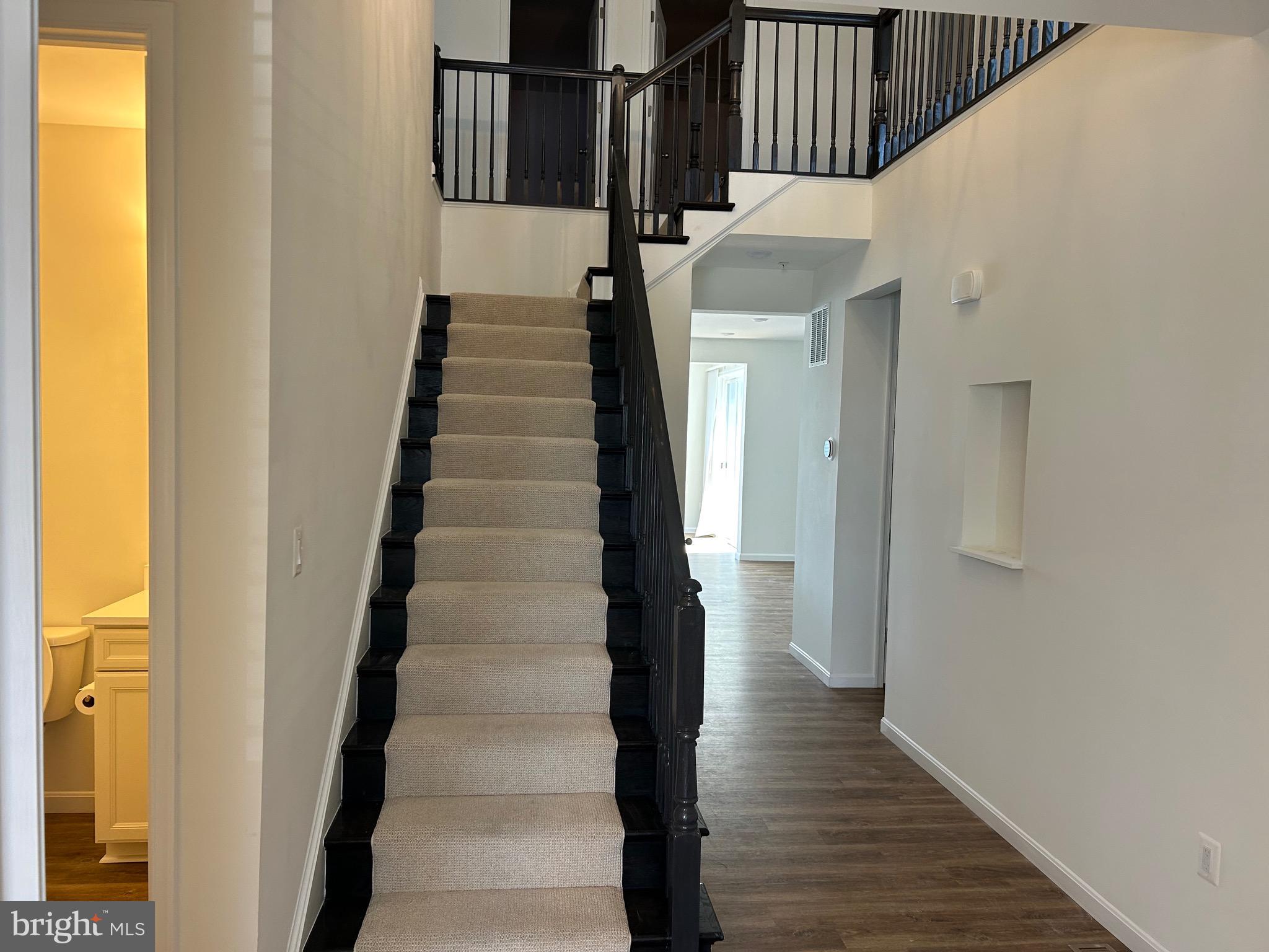 TWO RIVERS - Residential Lease