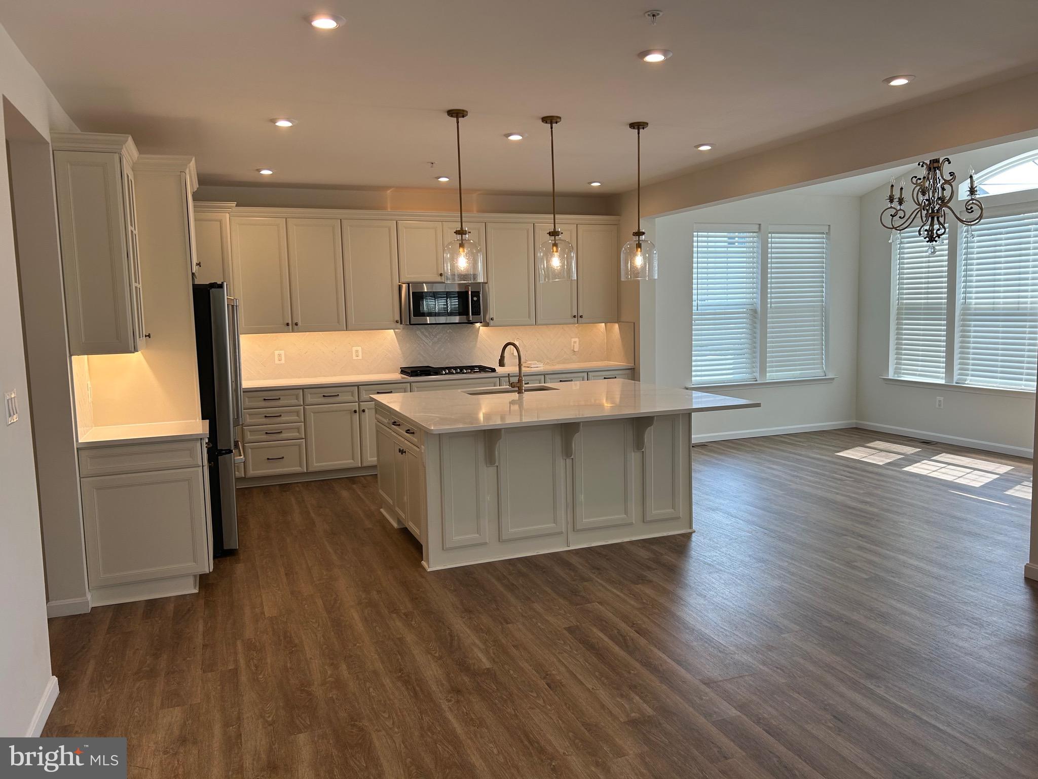 TWO RIVERS - Residential Lease