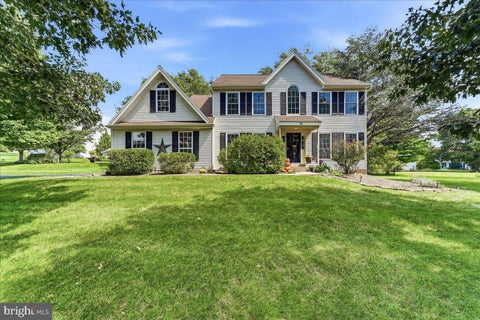 Homes For Sale - 18 Pin Oak Drive<br/> PHOENIXVILLE, PA 19460