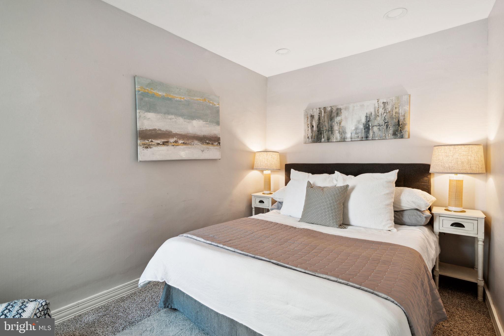 PORT RICHMOND - Residential