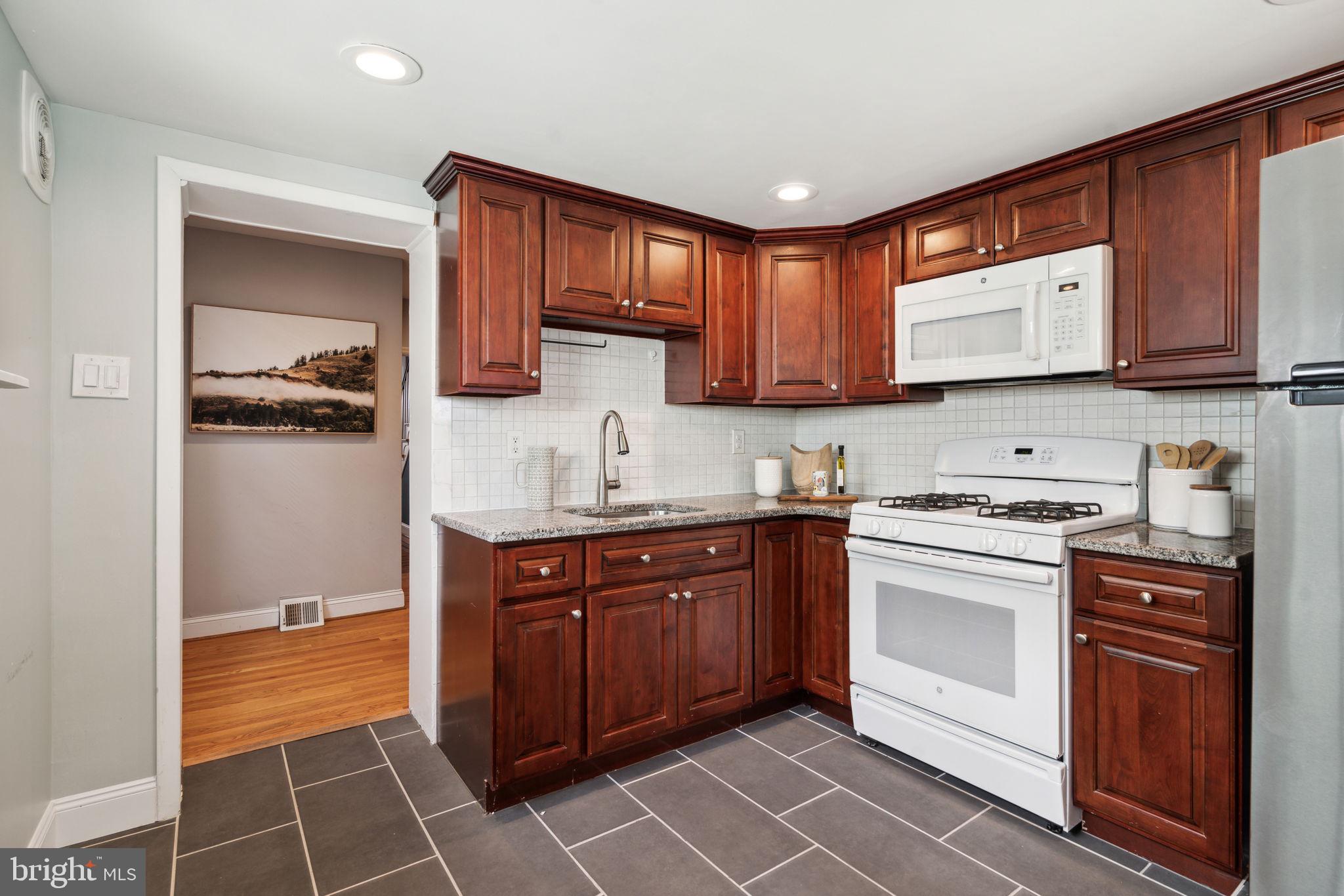 PORT RICHMOND - Residential