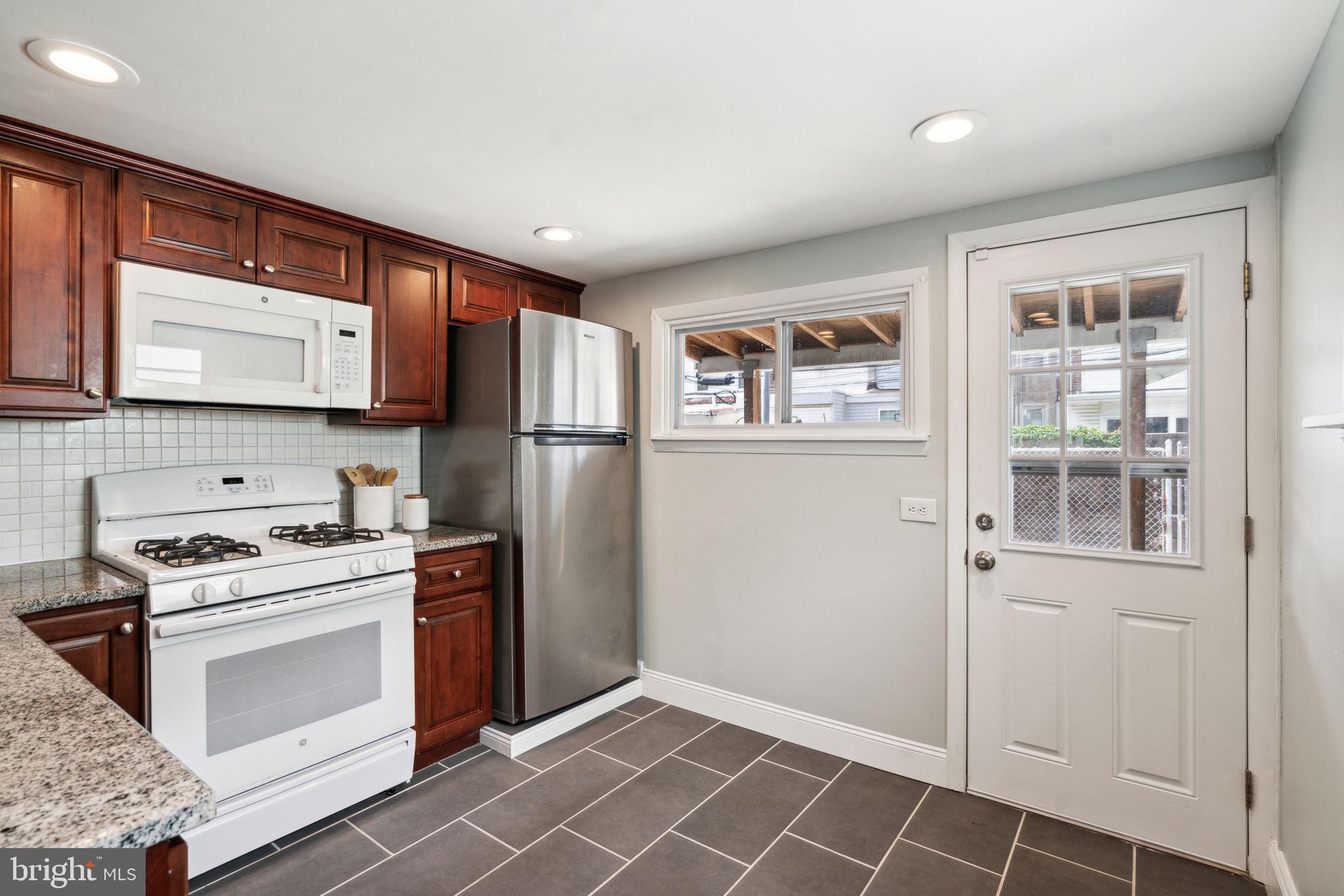 PORT RICHMOND - Residential