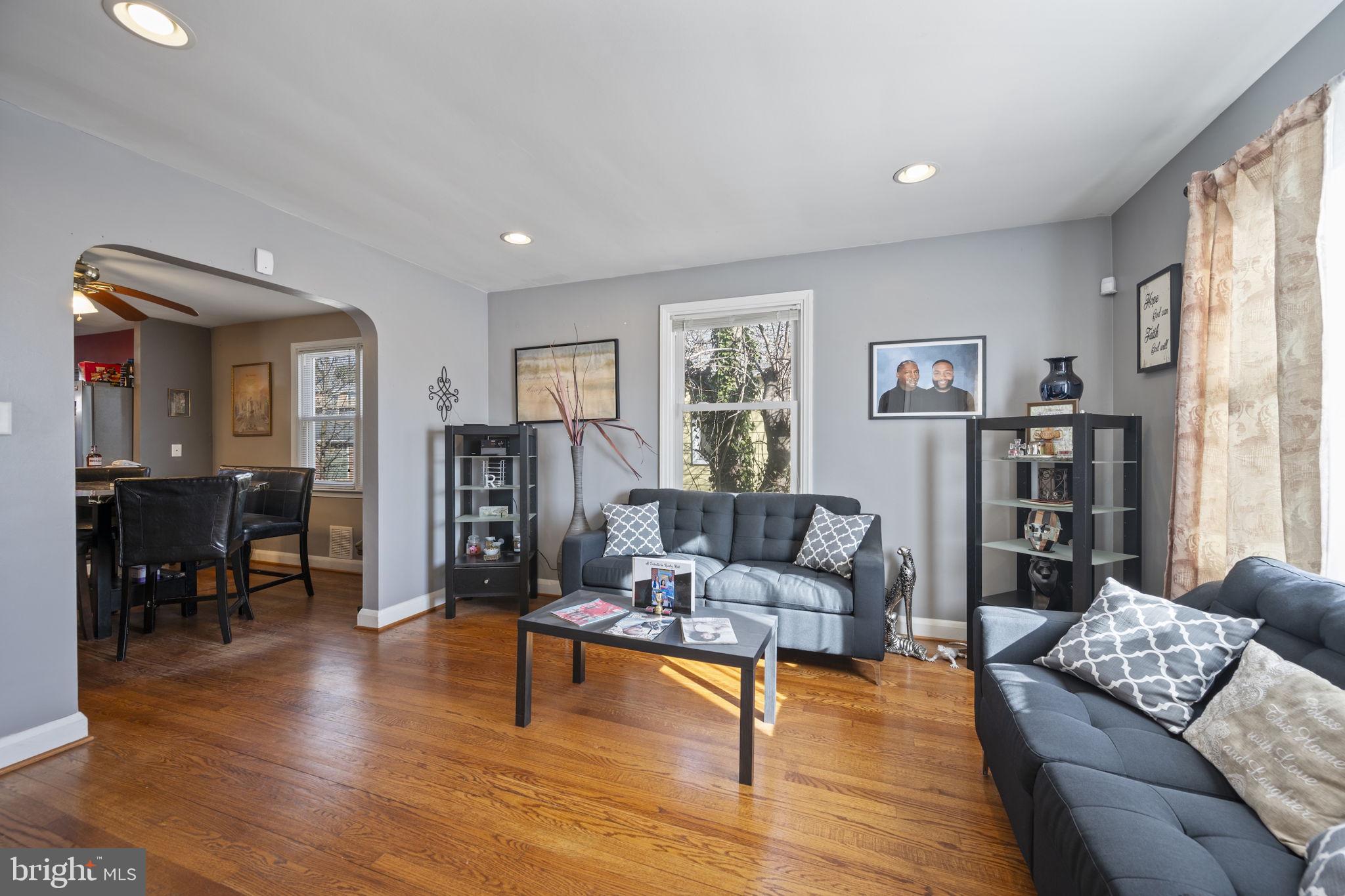 4534 HAZELWOOD AVENUE