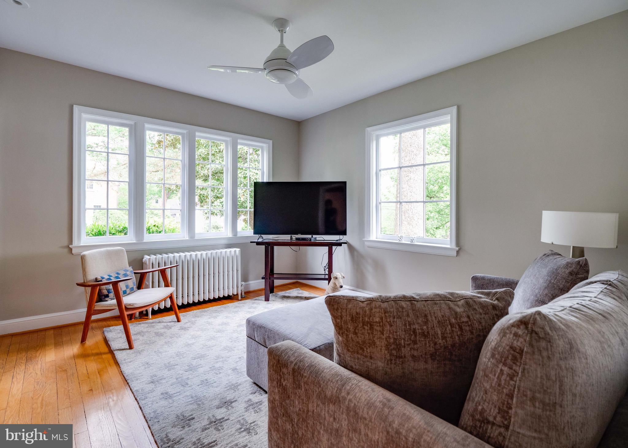 COUNTRY CLUB GROVE - Residential