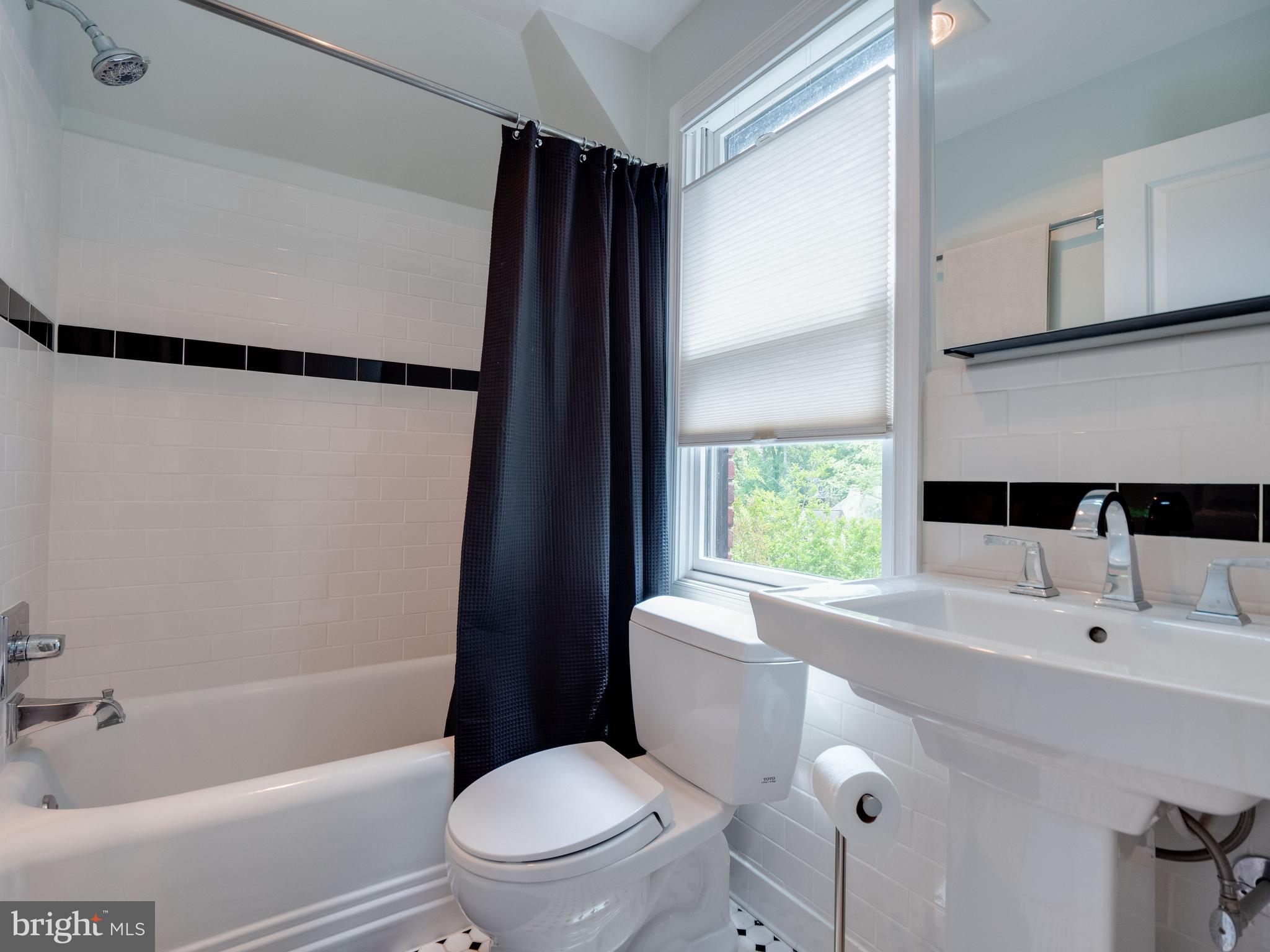 COUNTRY CLUB GROVE - Residential