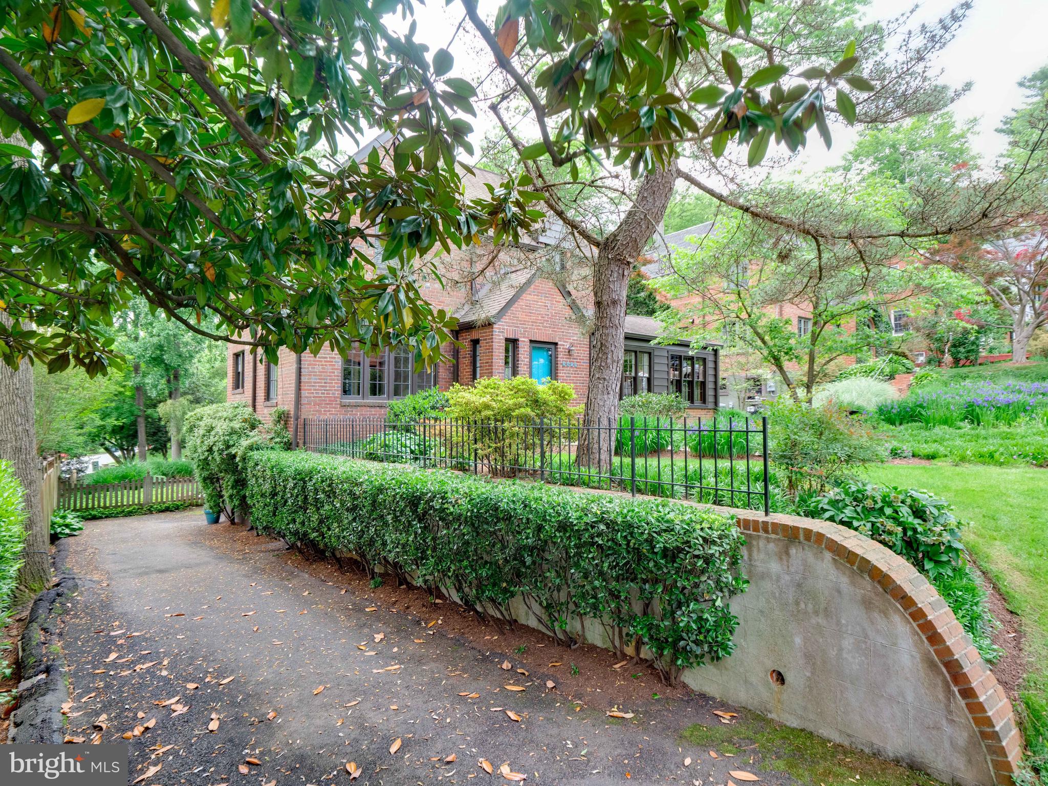 COUNTRY CLUB GROVE - Residential