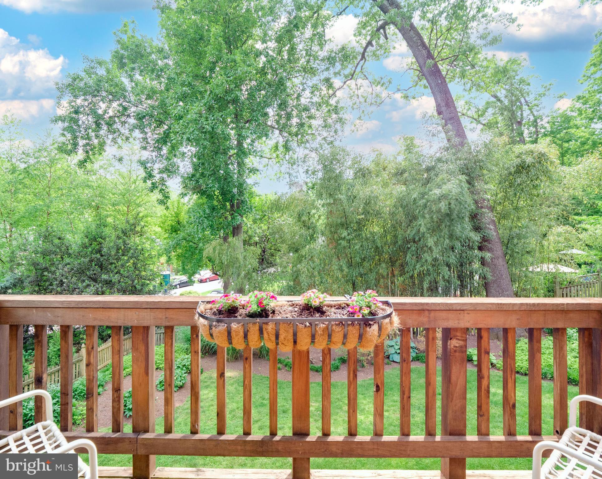 COUNTRY CLUB GROVE - Residential