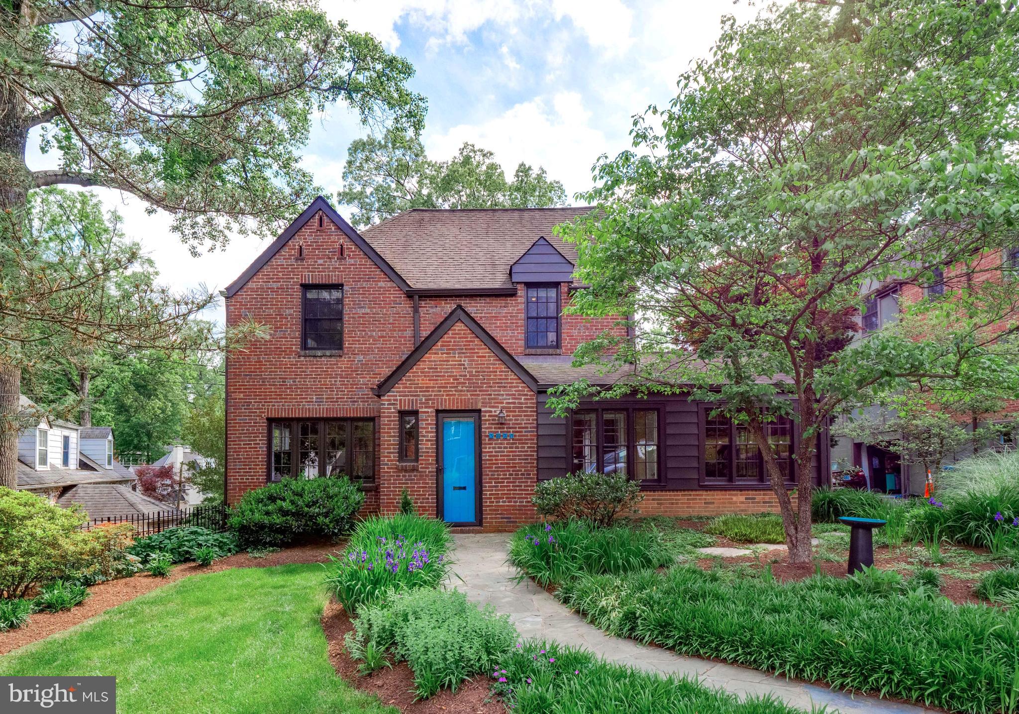 COUNTRY CLUB GROVE - Residential