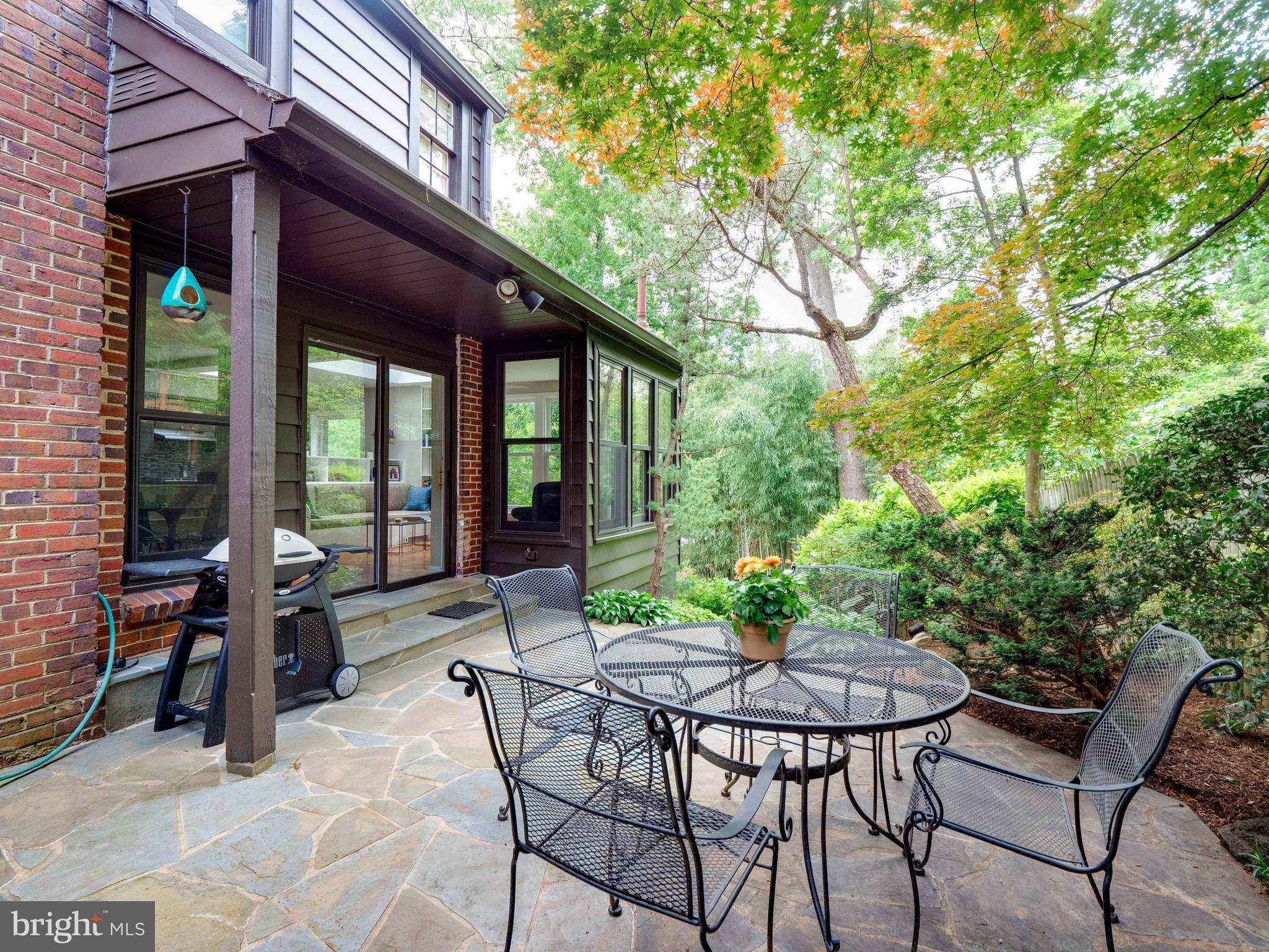 COUNTRY CLUB GROVE - Residential