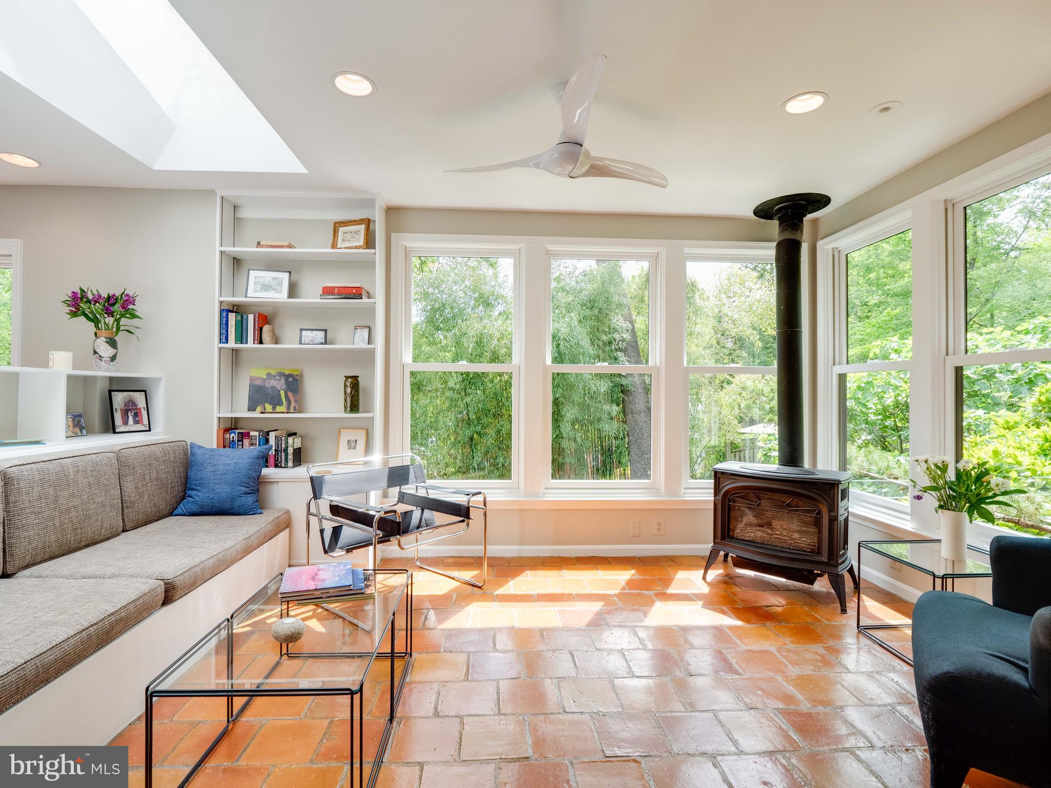 COUNTRY CLUB GROVE - Residential