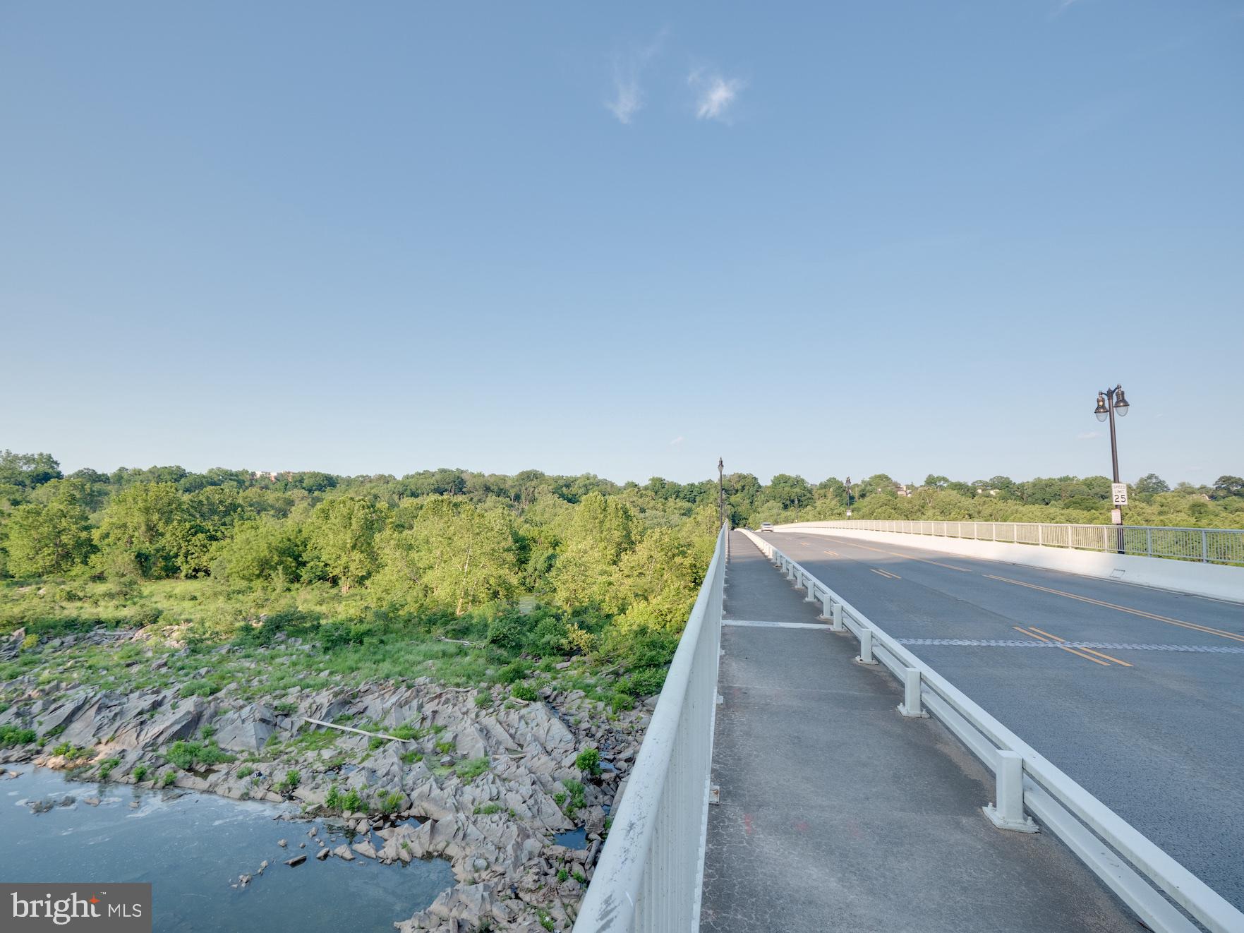 COUNTRY CLUB GROVE - Residential