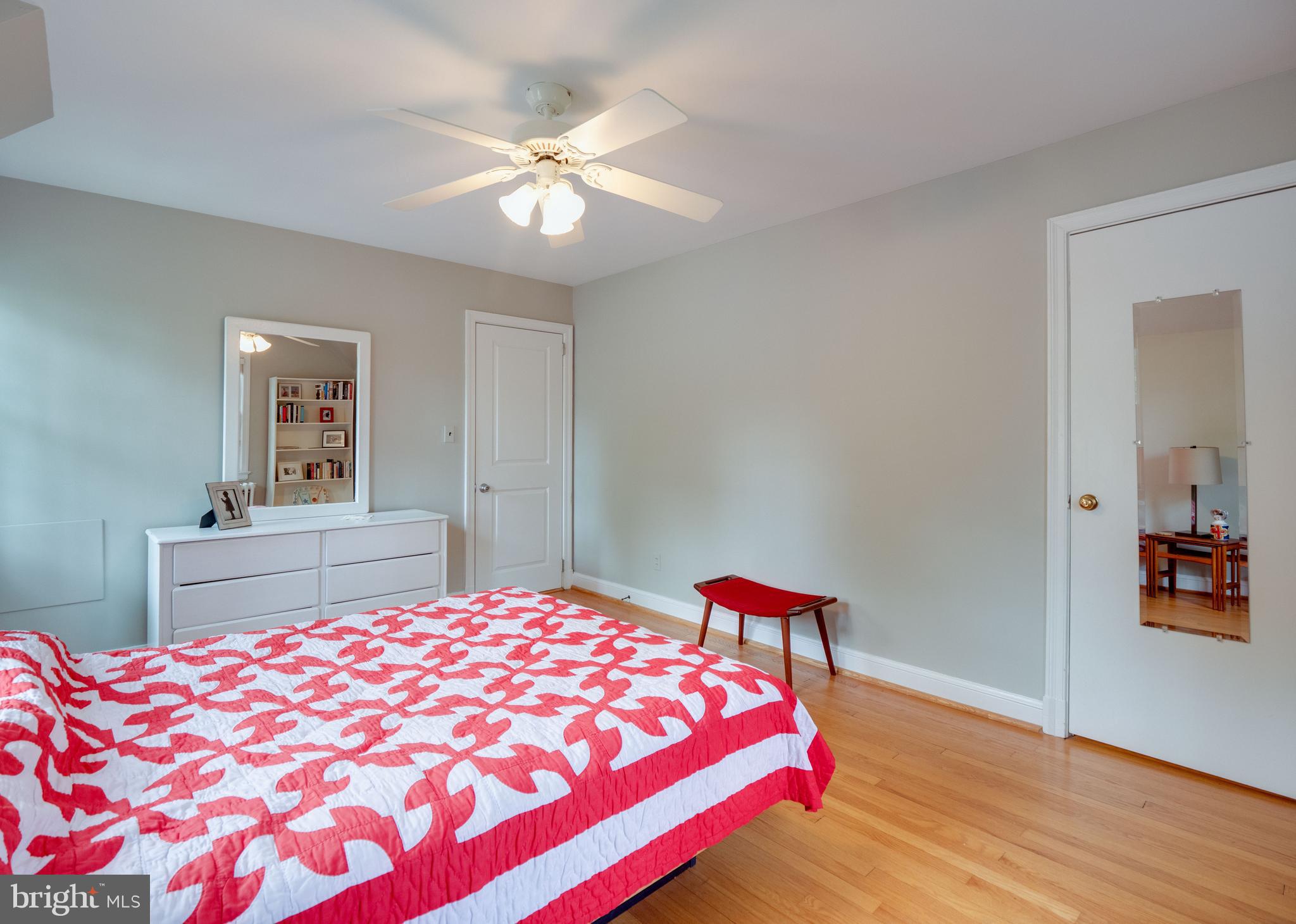 COUNTRY CLUB GROVE - Residential