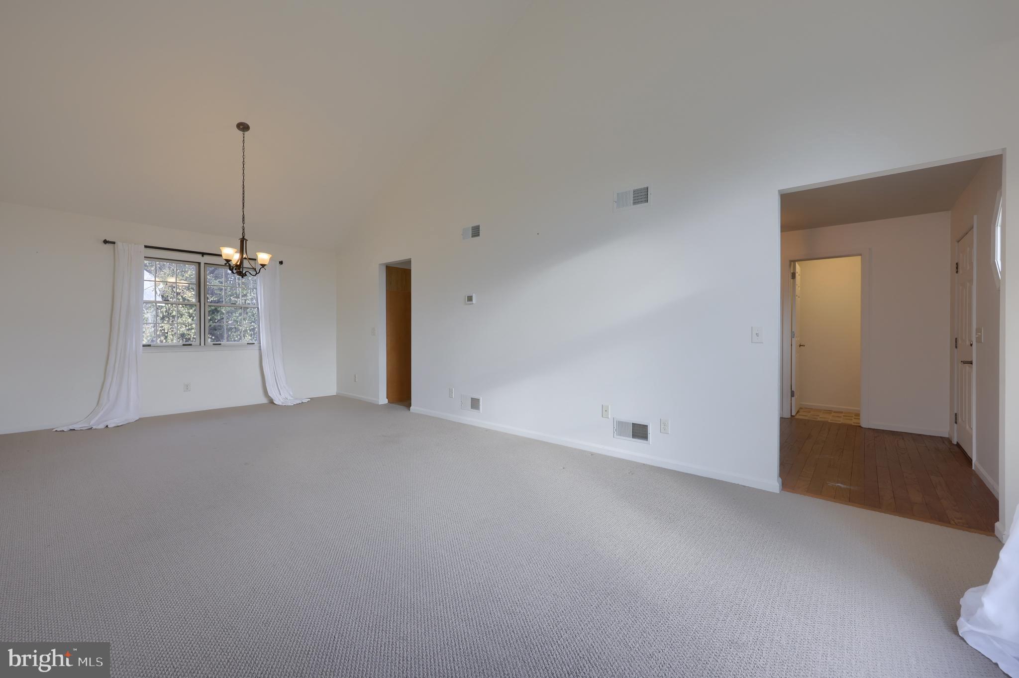 SOUTH HILLS RUN - Residential