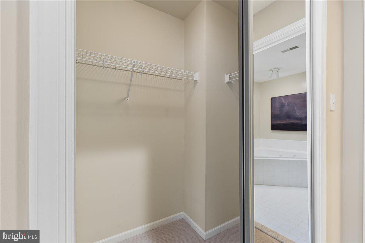 RIVER CREEK - Residential