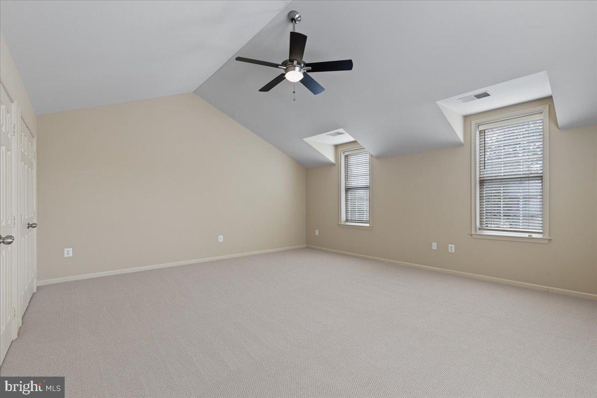 RIVER CREEK - Residential