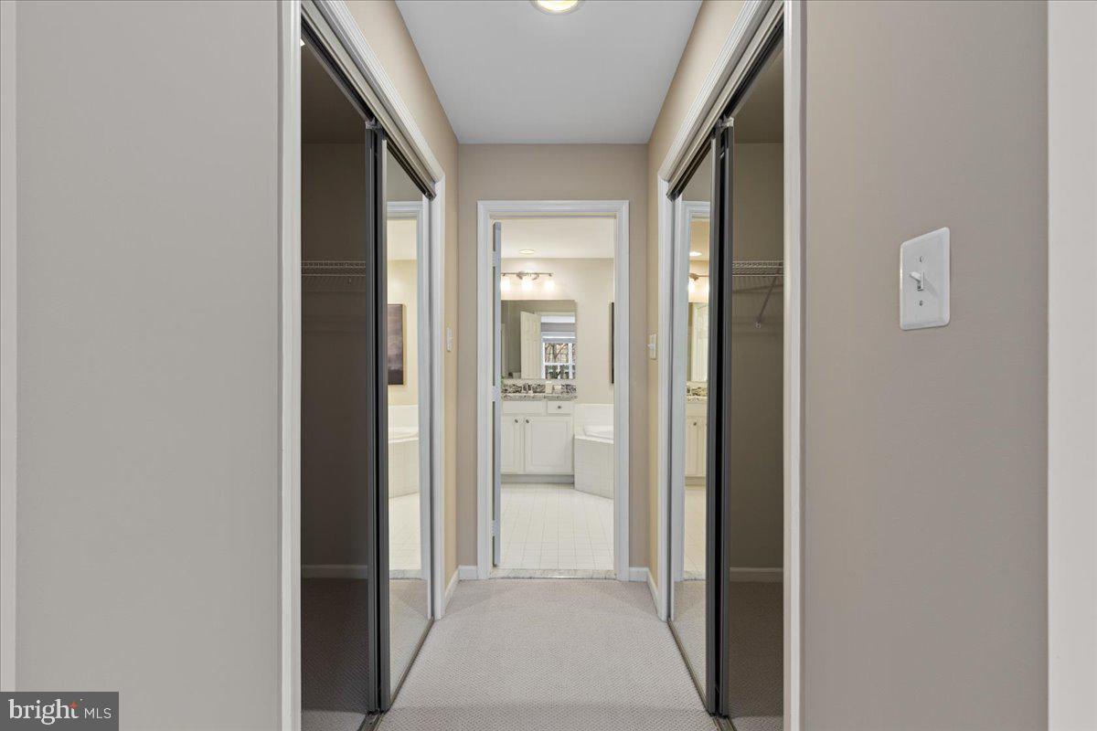 RIVER CREEK - Residential