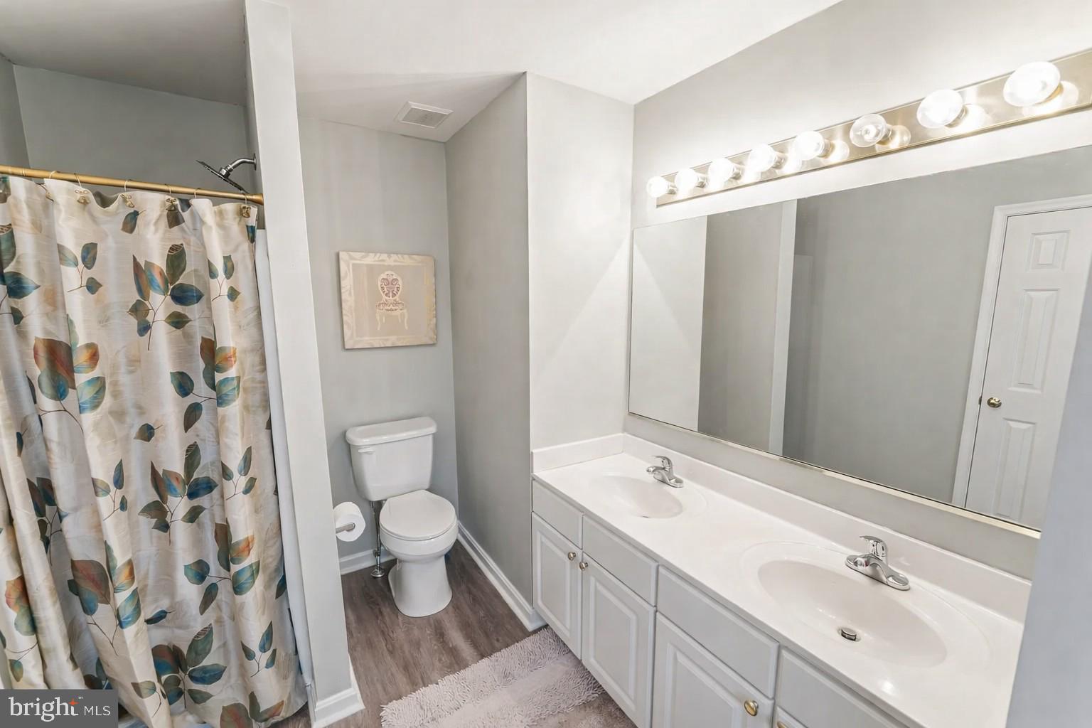 LEE'S HILL - Residential