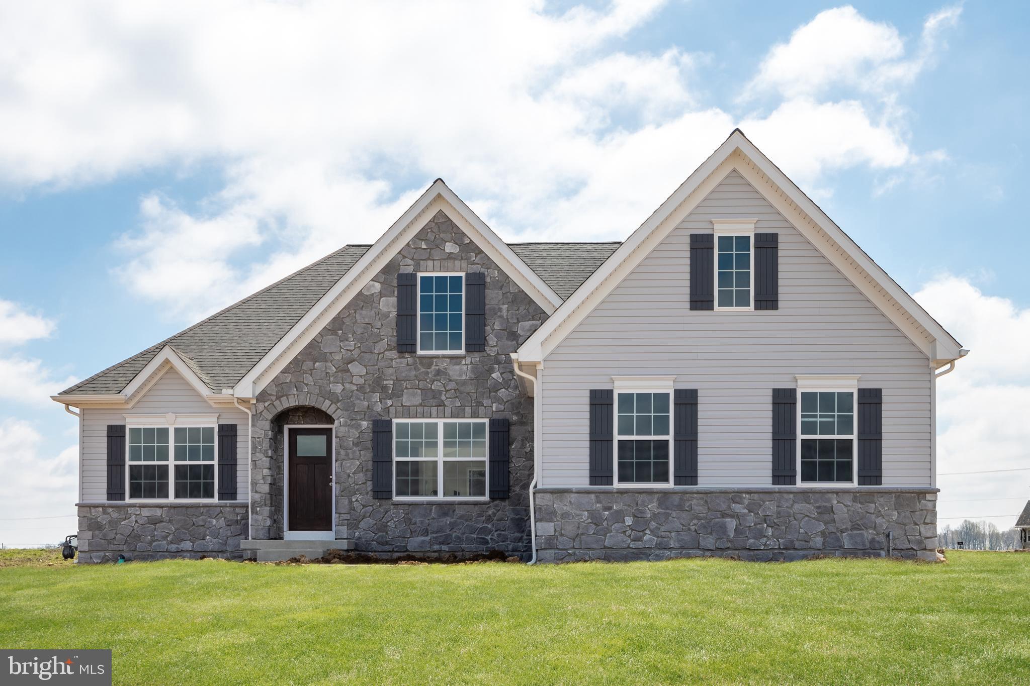 Discover the Enclave at Independence Ridge - a new and exciting community of single-family homes for sale in Lancaster, PA. With 55 homesites to choose from, most averaging between 1/4 to 1/3 acre in size, you'll find the perfect place to build your dream home. Located just off Centerville Road and near Route 30, Enclave at Independence Ridge offers the ideal location for those looking for convenience and easy access to the area's top restaurants, shopping, and attractions. You'll have quick and easy access to Route 30, 283, 222, and 272, making it easy to explore all that Lancaster County has to offer. Enclave at Independence Ridge offers a variety of customizable floorplans, each with over 10,000 structural and decorative customizations. Looking for more customization? Additional changes are available through our Design Time option. Your Designer will be with you every step of the way to help bring your vision to life. Our quality homes are backed with an industry-leading 20-year warranty structural warranty. Learn more about how Keystone Custom Homes are 80% more efficient than used homes and 50% more efficient than other new homes.
The Arcadia offers convenient single-floor living. An open floorplan showcases an eat-in Kitchen, Breakfast Area, Family Room, and formal Dining Room. The Owner’s Suite has a full bath and spacious walk-in closet and is located next to the Laundry Room. 2 additional bedrooms and a full bath complete the home.