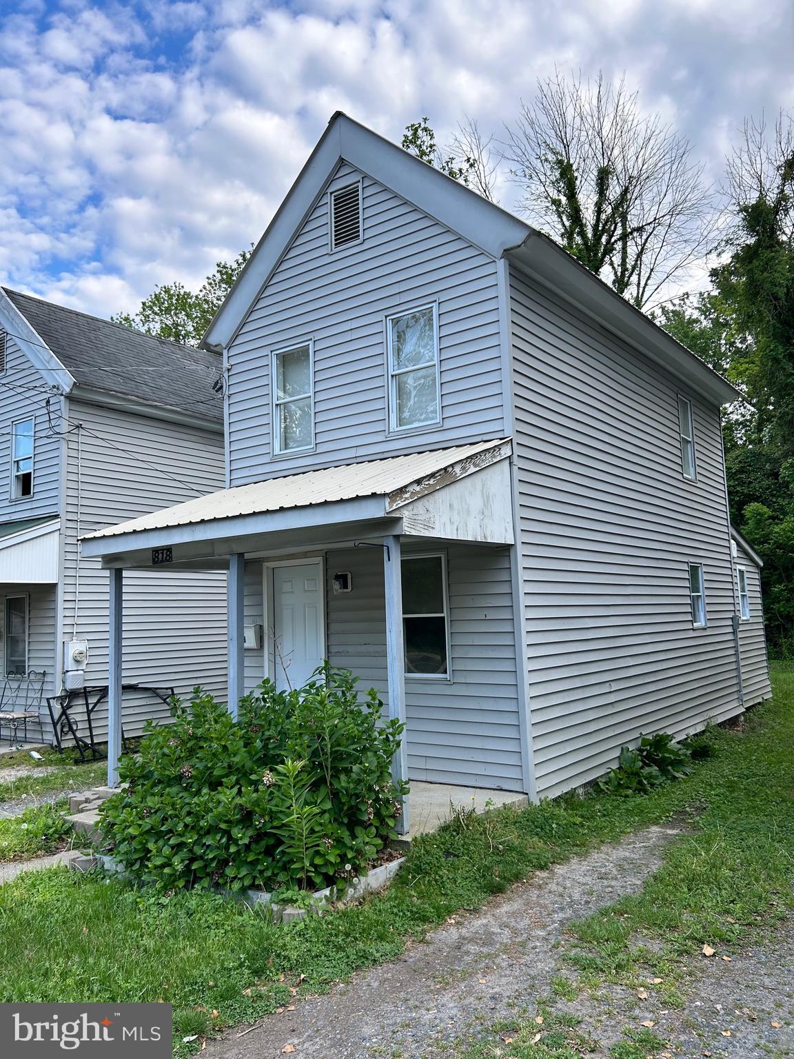 818 WASHINGTON STREET