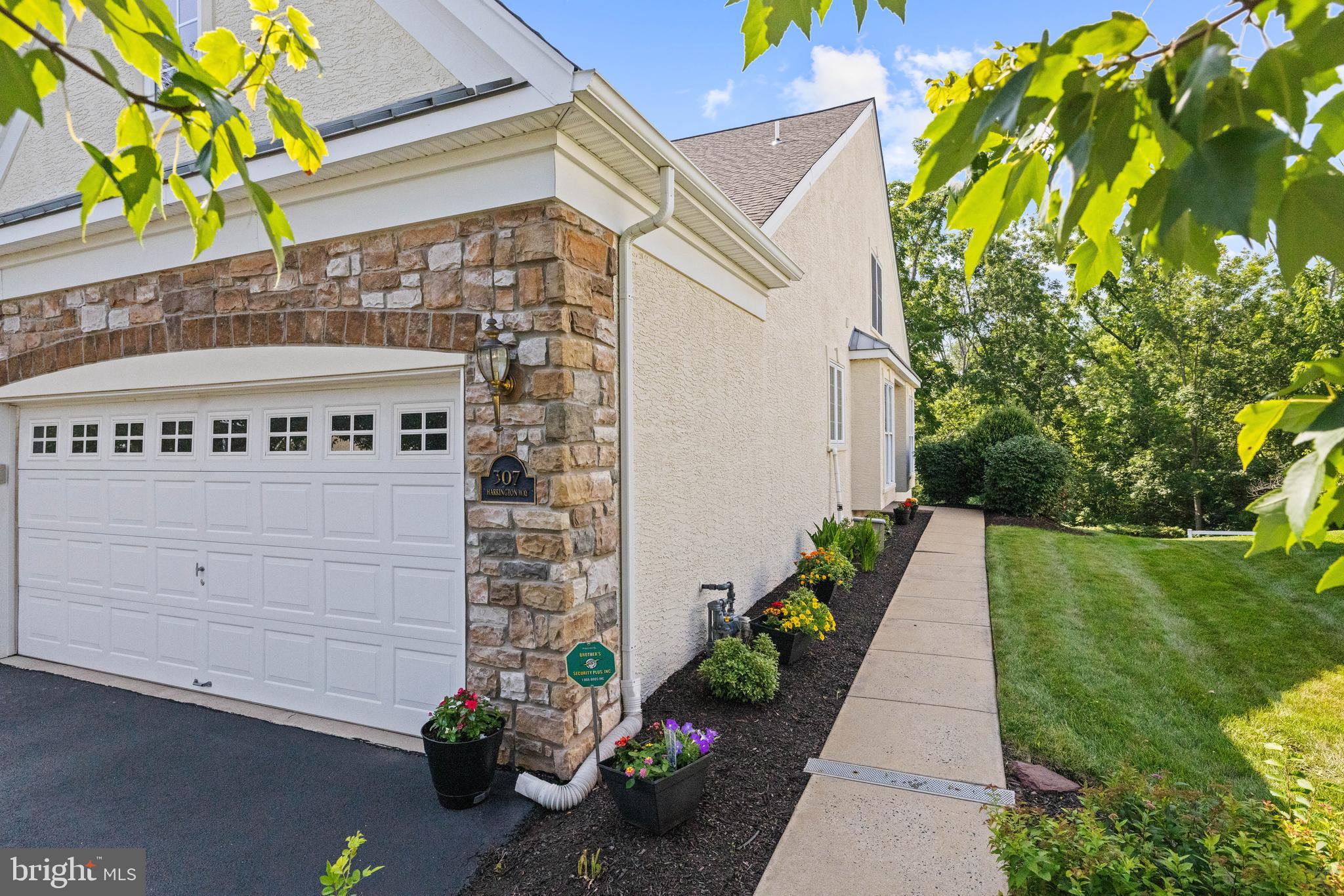 307 HARRINGTON WAY
